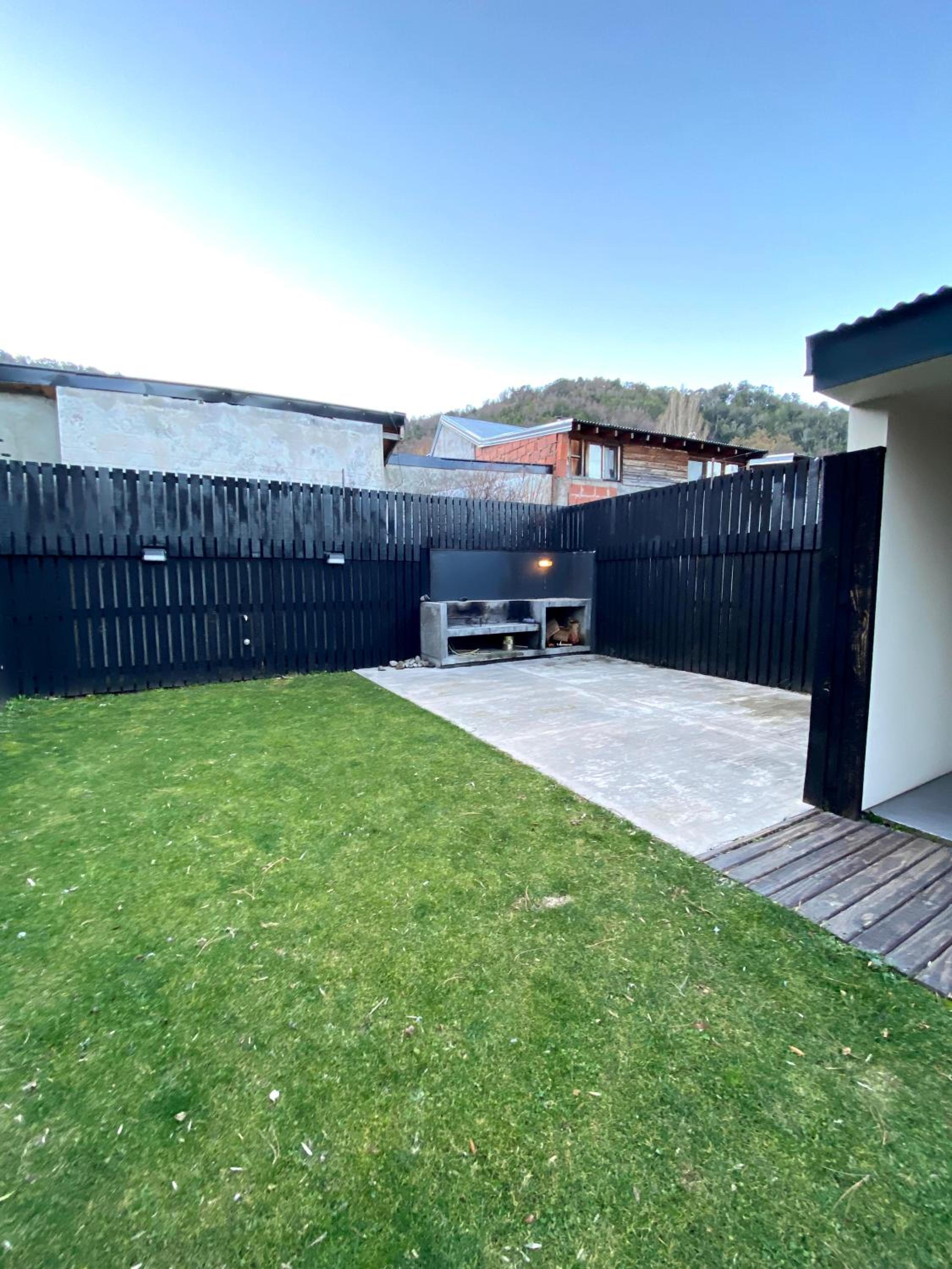 RAHUE, Monoambiente Céntrico con Patio Propio