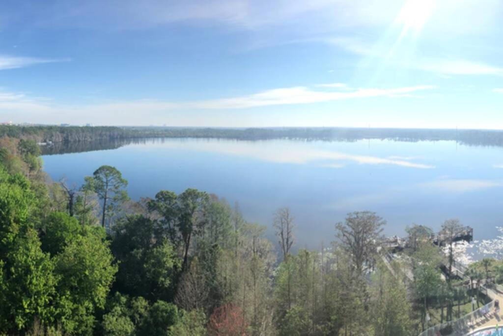 2 Bedroom Disney Condo with Spectacular Views