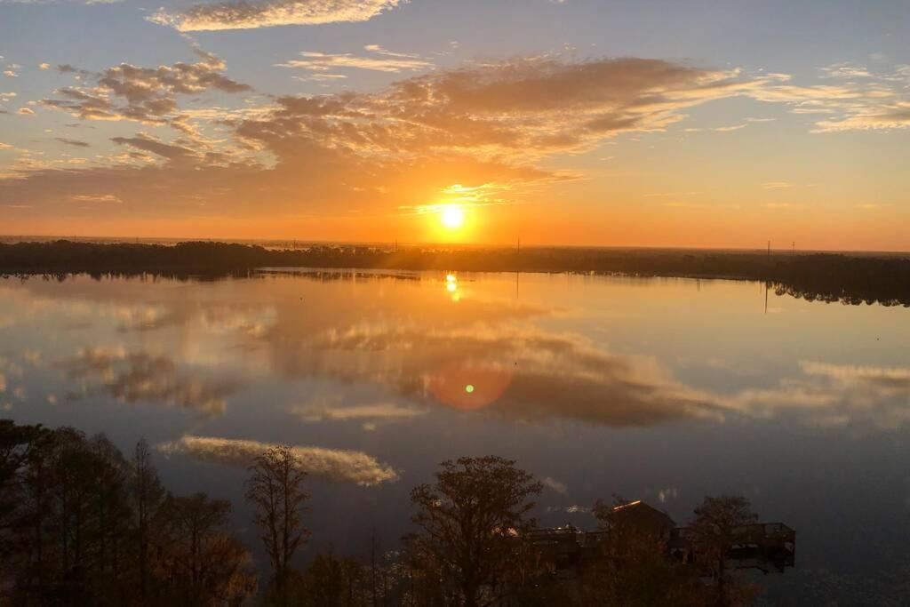 2 Bedroom Disney Condo with Spectacular Views