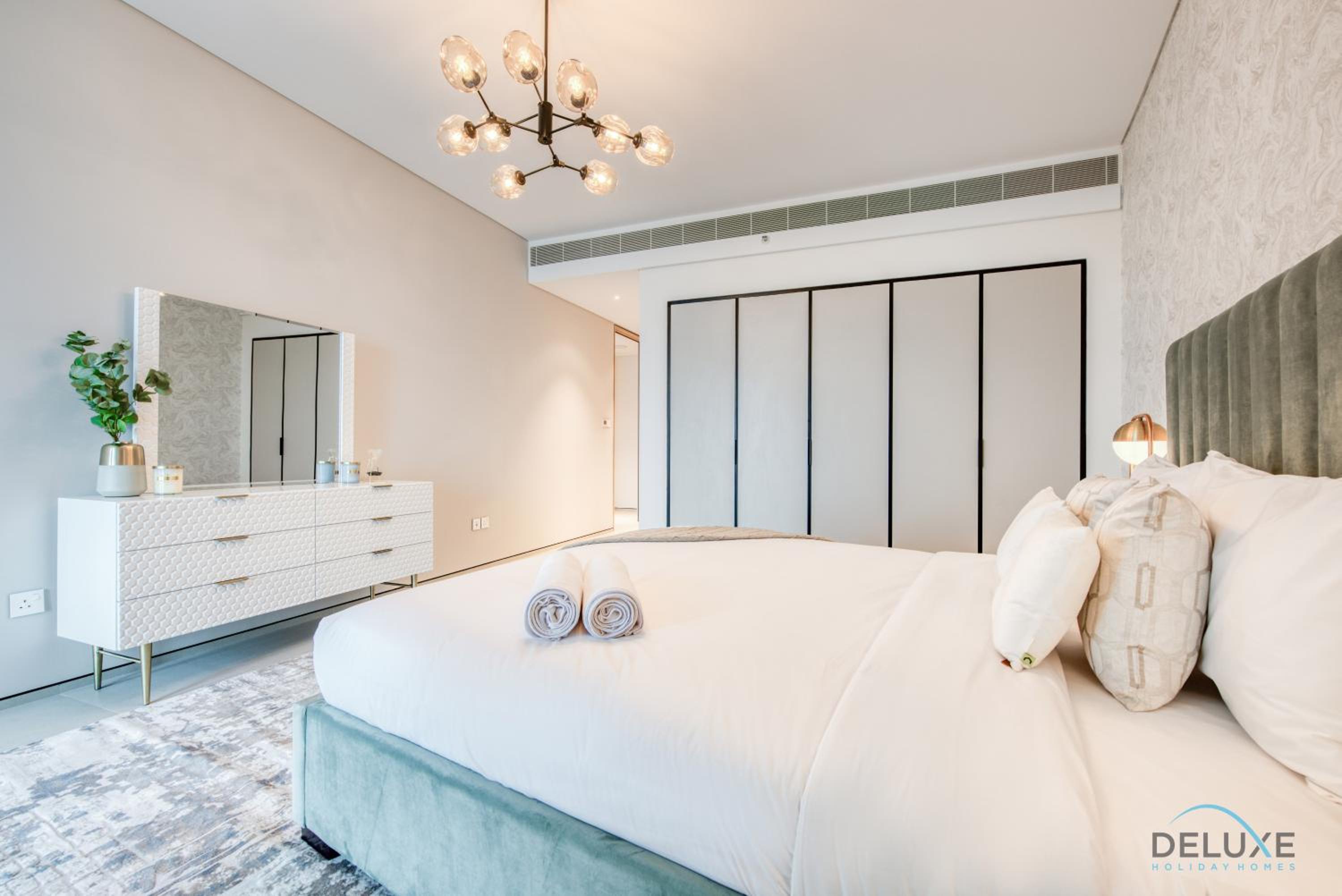 Pristine 2BR with Assistants Room at The Address Residences in JBR by Deluxe Holiday Homes