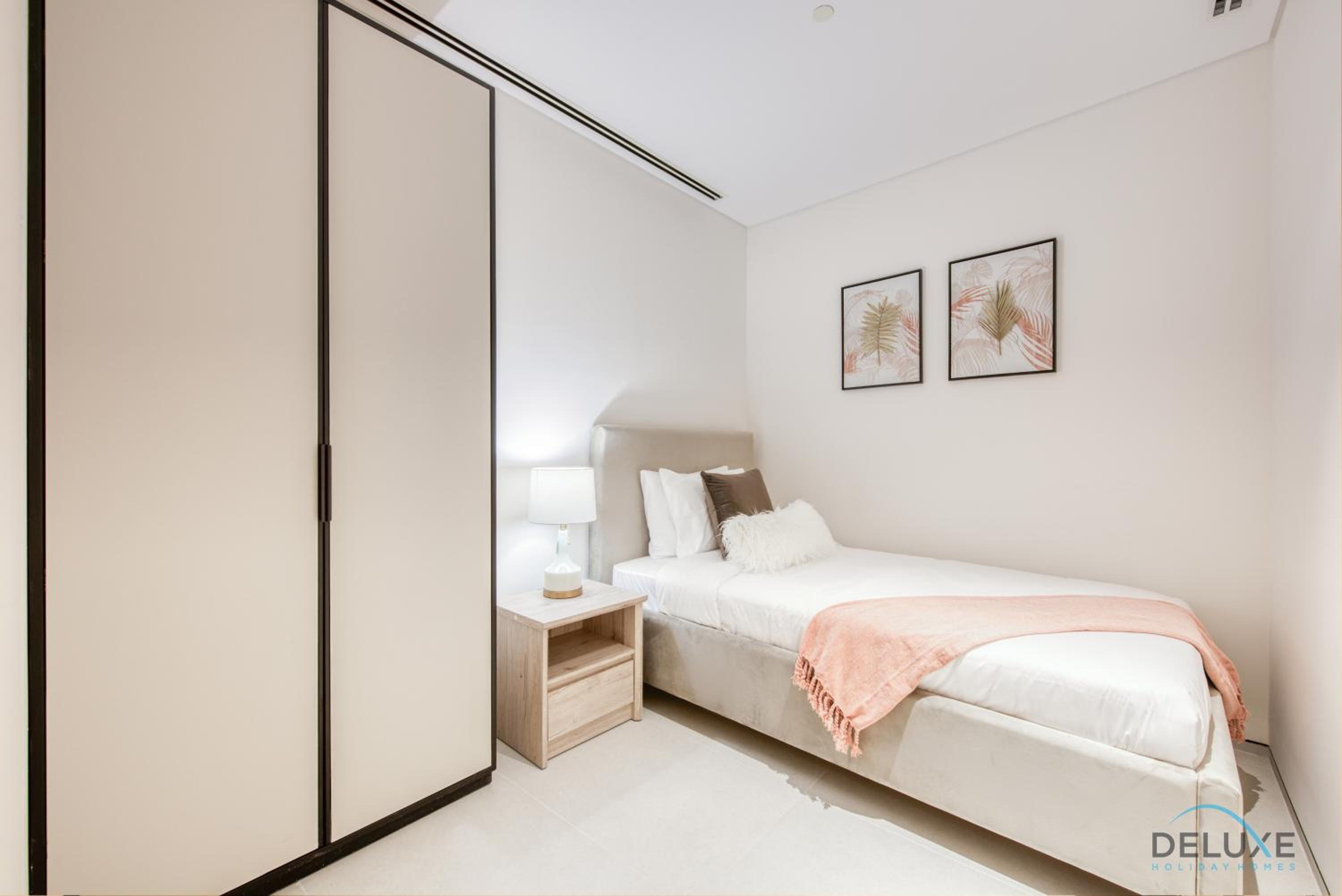 Pristine 2BR with Assistants Room at The Address Residences in JBR by Deluxe Holiday Homes