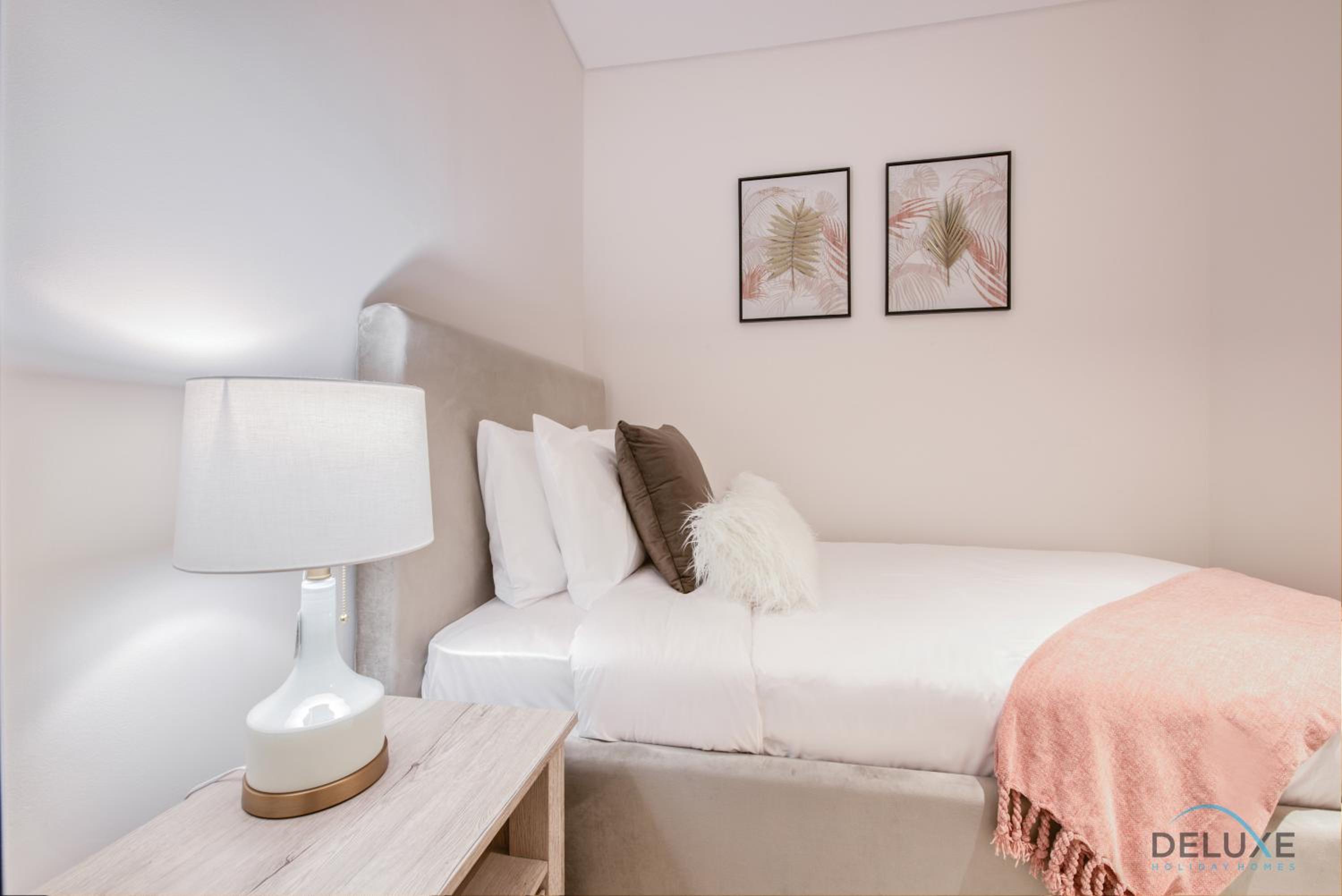 Pristine 2BR with Assistants Room at The Address Residences in JBR by Deluxe Holiday Homes