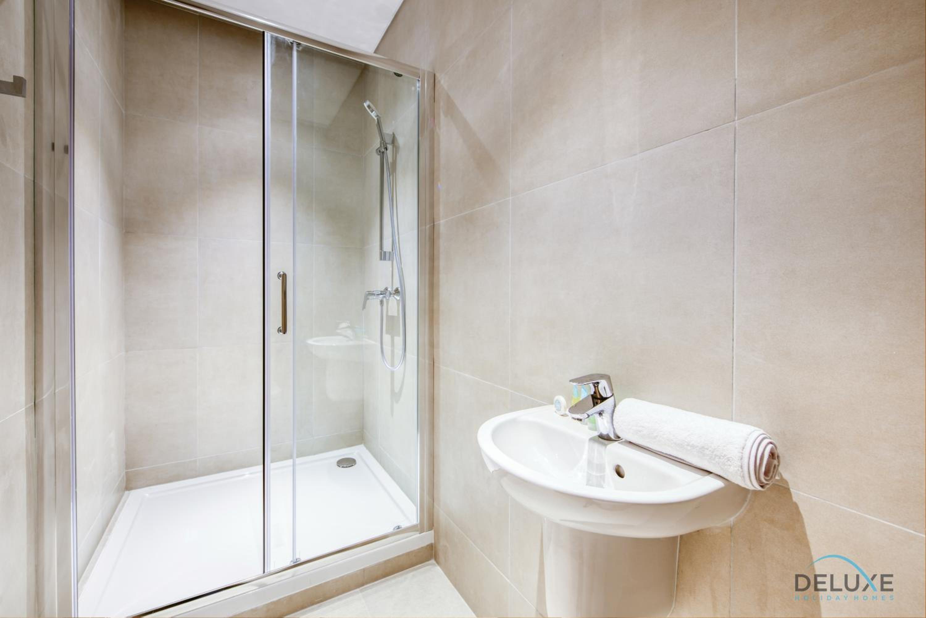 Pristine 2BR with Assistants Room at The Address Residences in JBR by Deluxe Holiday Homes