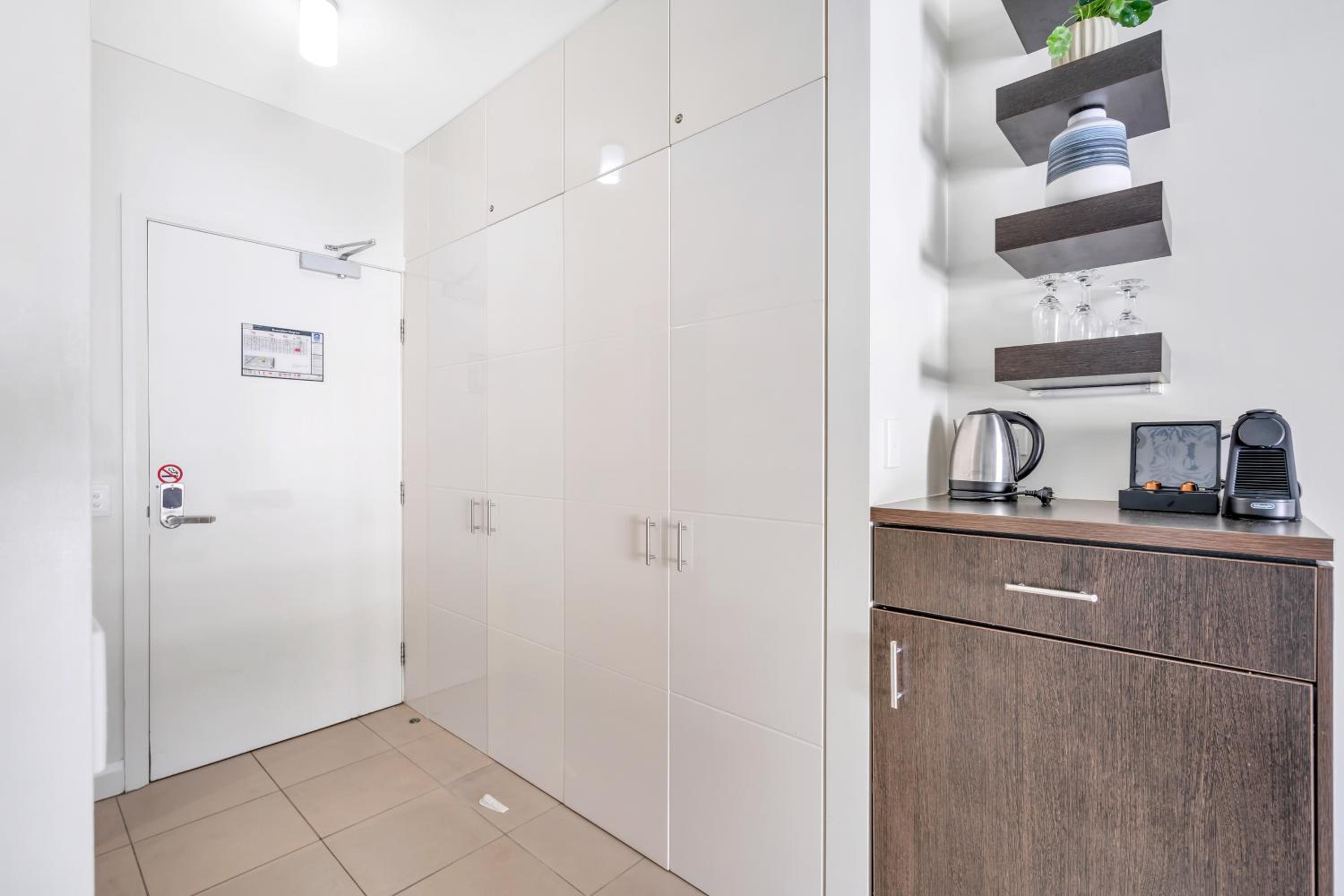 Elysium Private Accommodation at Beach Club & Spa