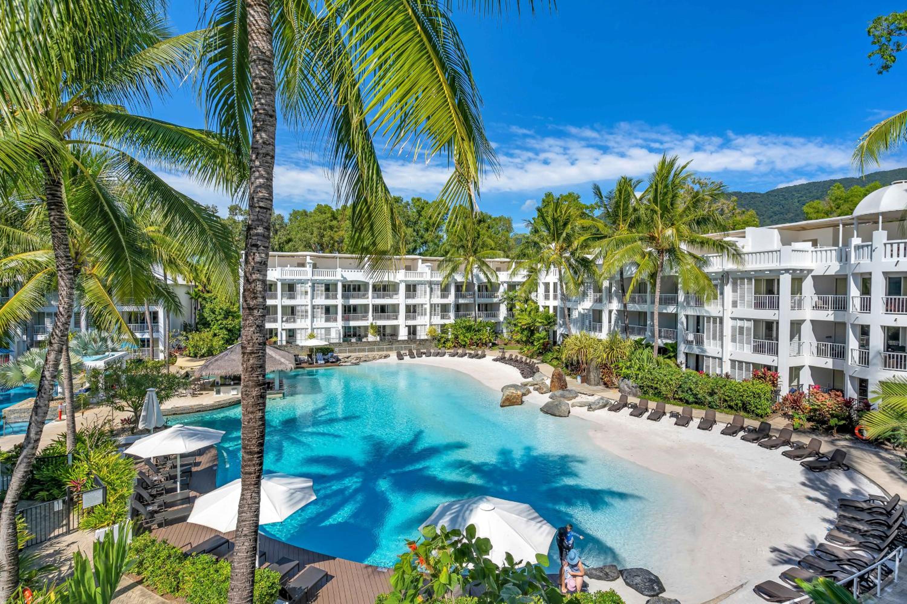 Elysium Private Accommodation at Beach Club & Spa