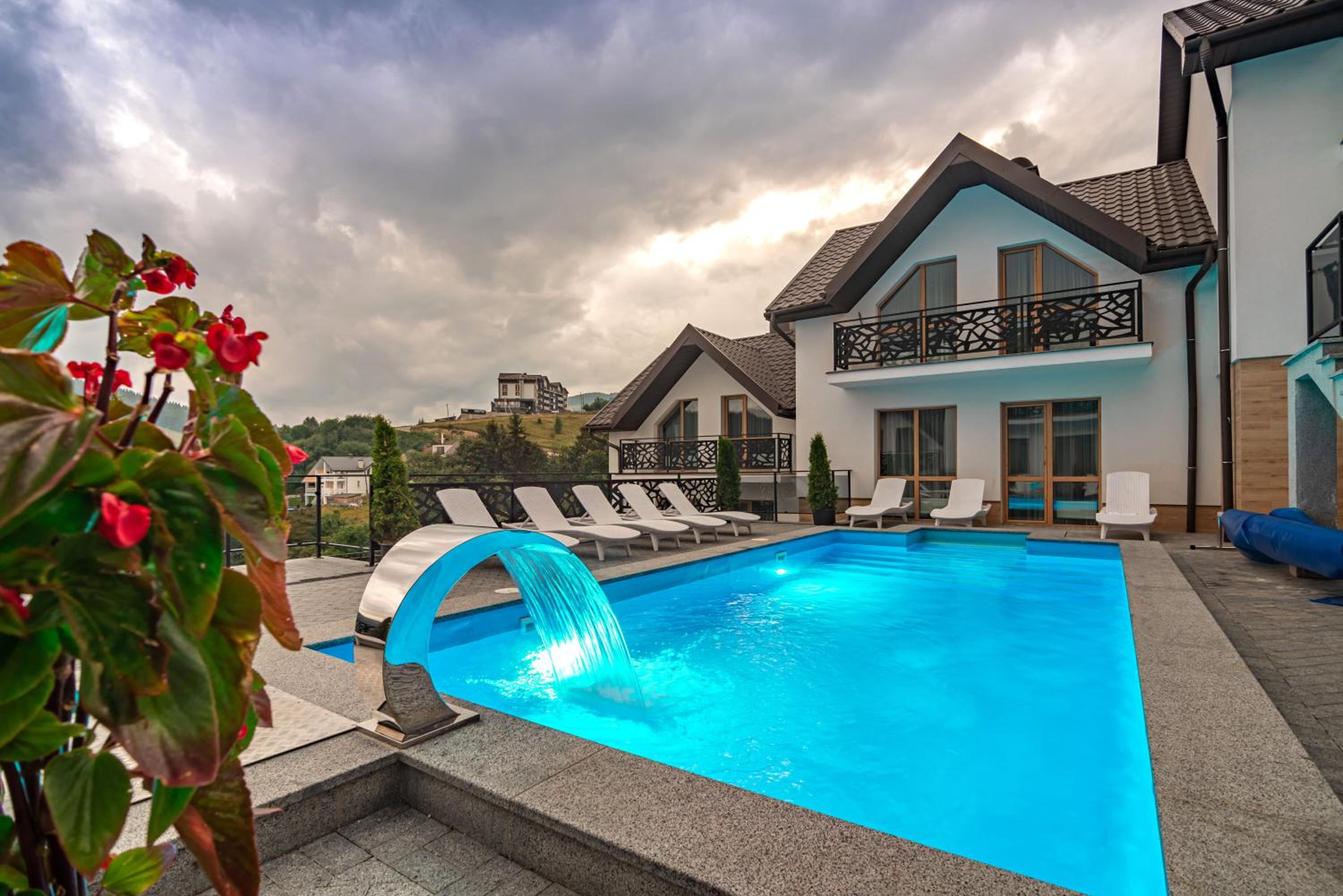 Chalet Fomich view 3