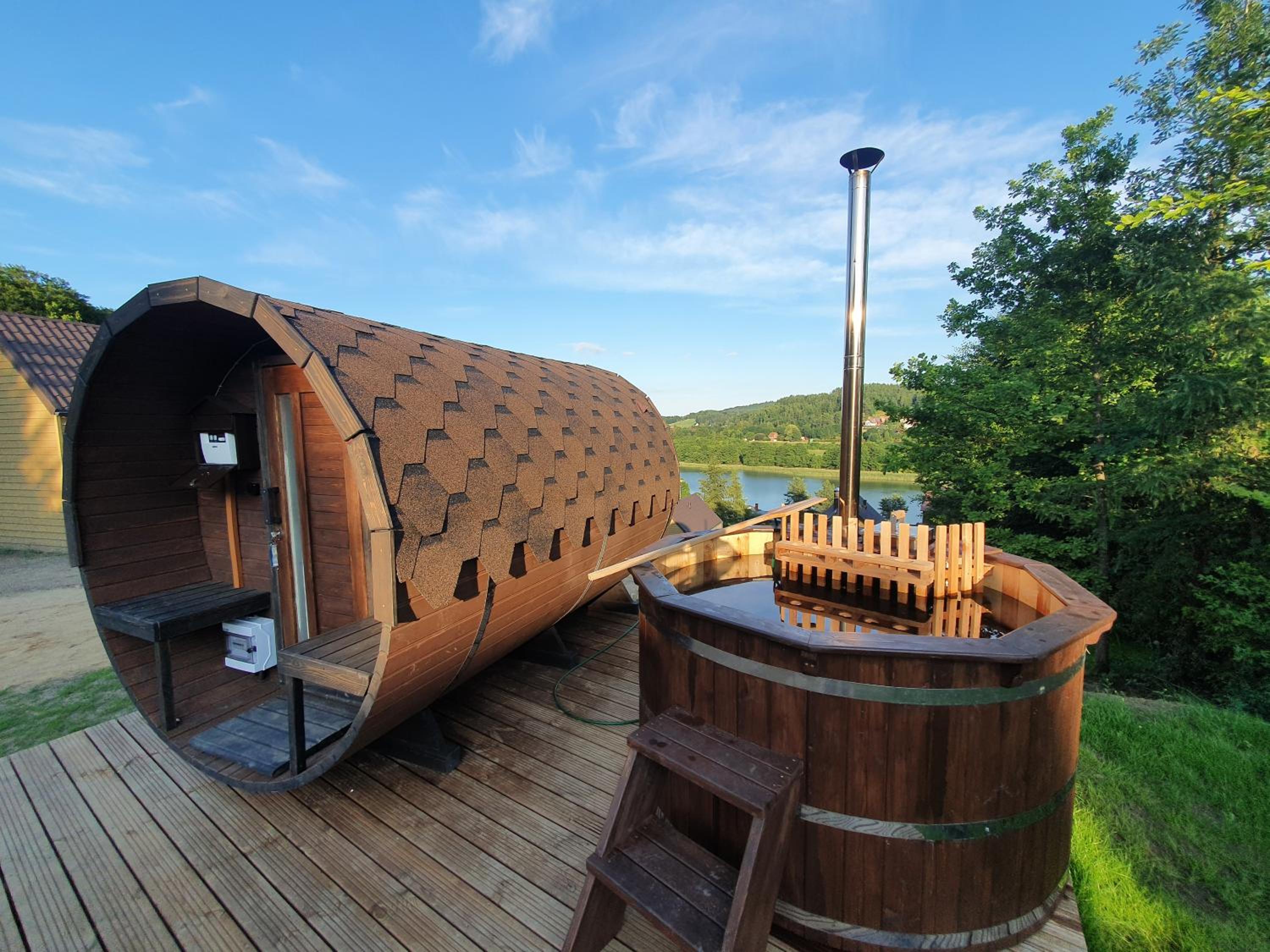 Ostrzycki Las domki nad jeziorem -balia-sauna-prywatny pomost view 5