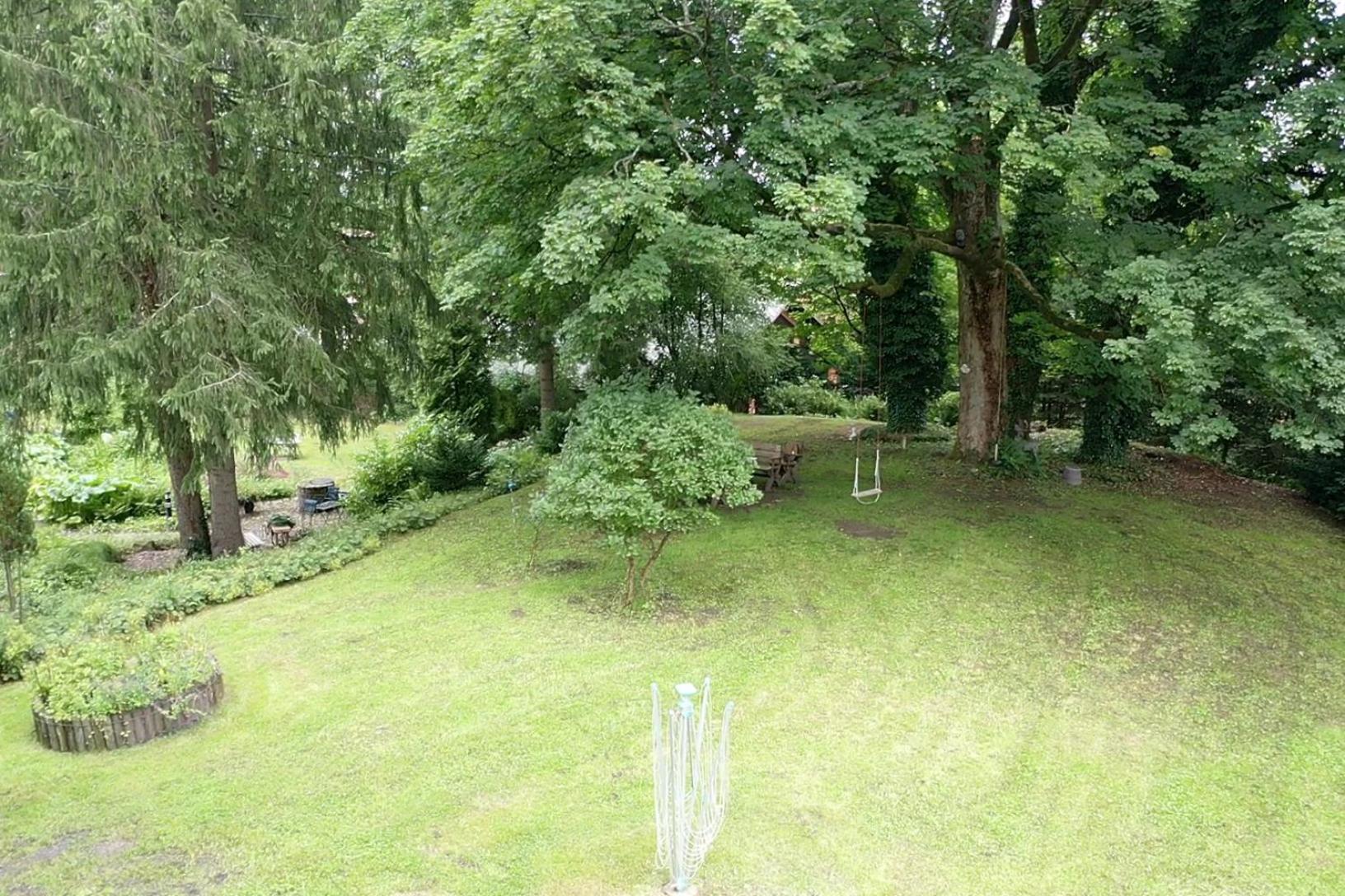 Liebevoll eingerichtetes Ferienhaus mit großem Garten