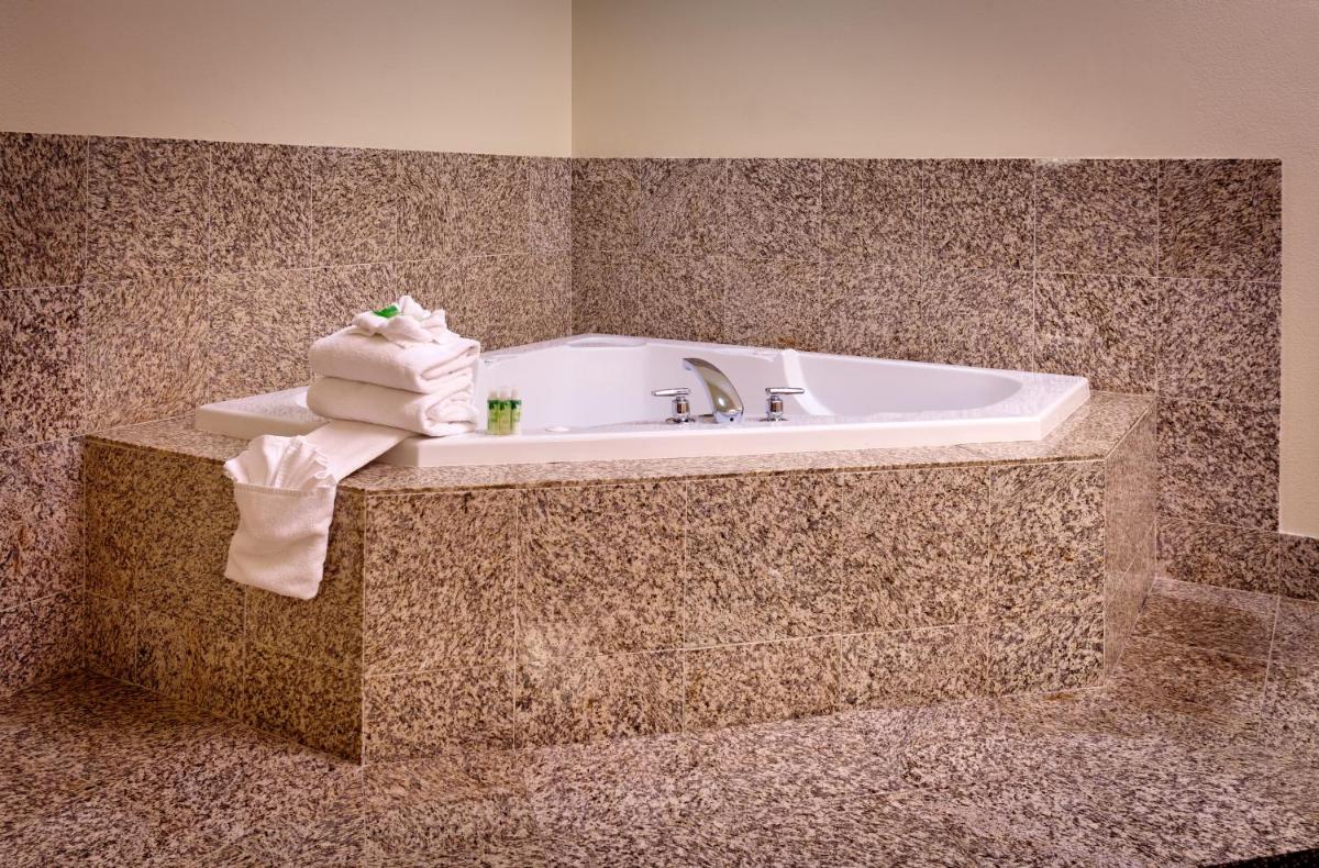 Jacuzzi