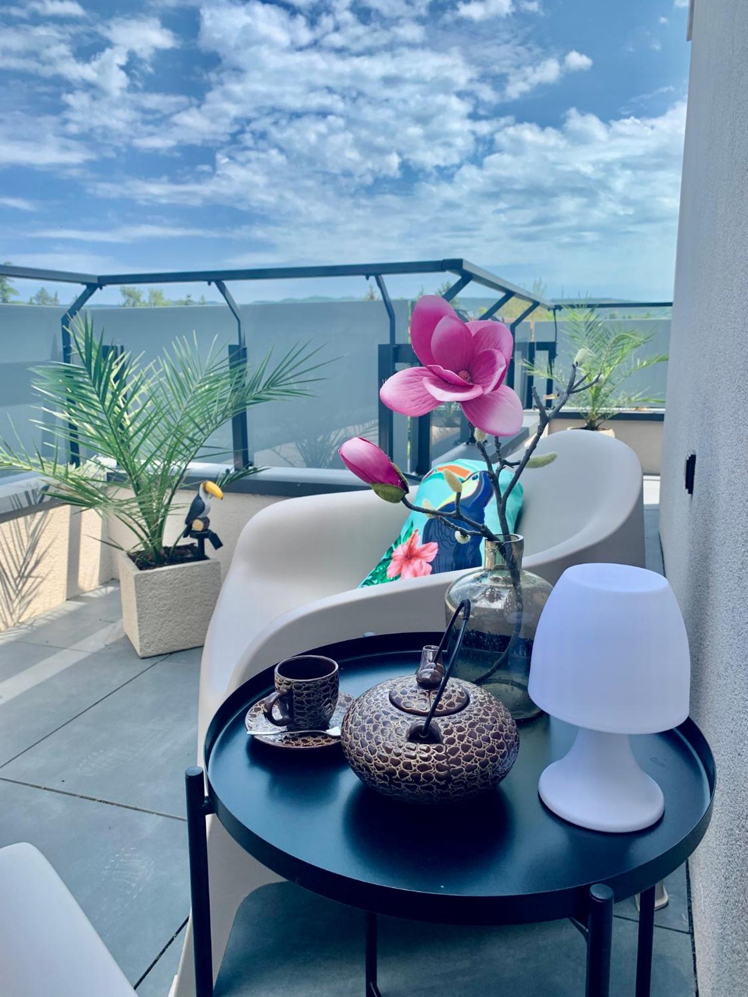 Hotel Madagascar Apartman Keszthely - Image 1