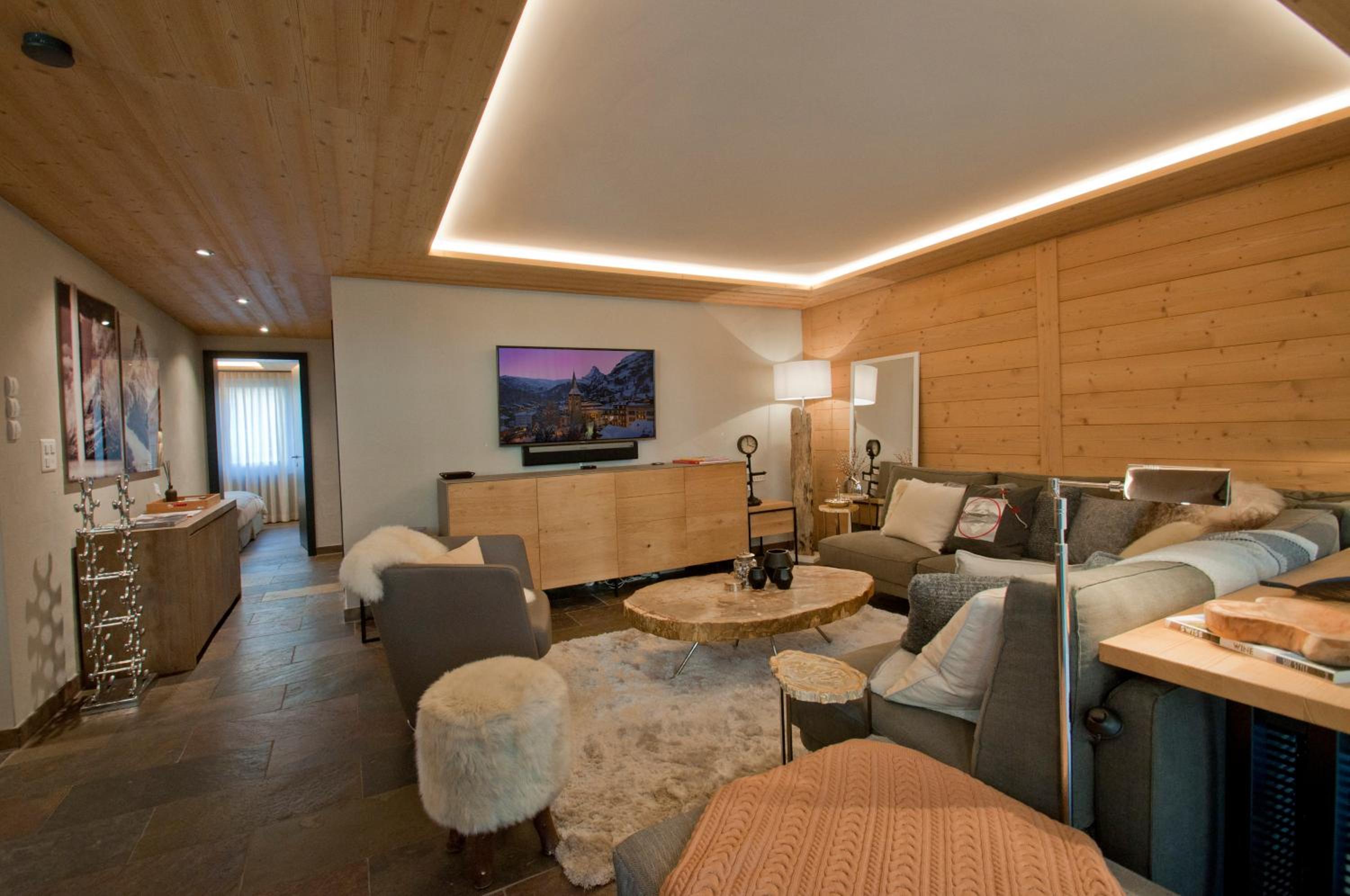 Twin Peak apartment at Nevada prime