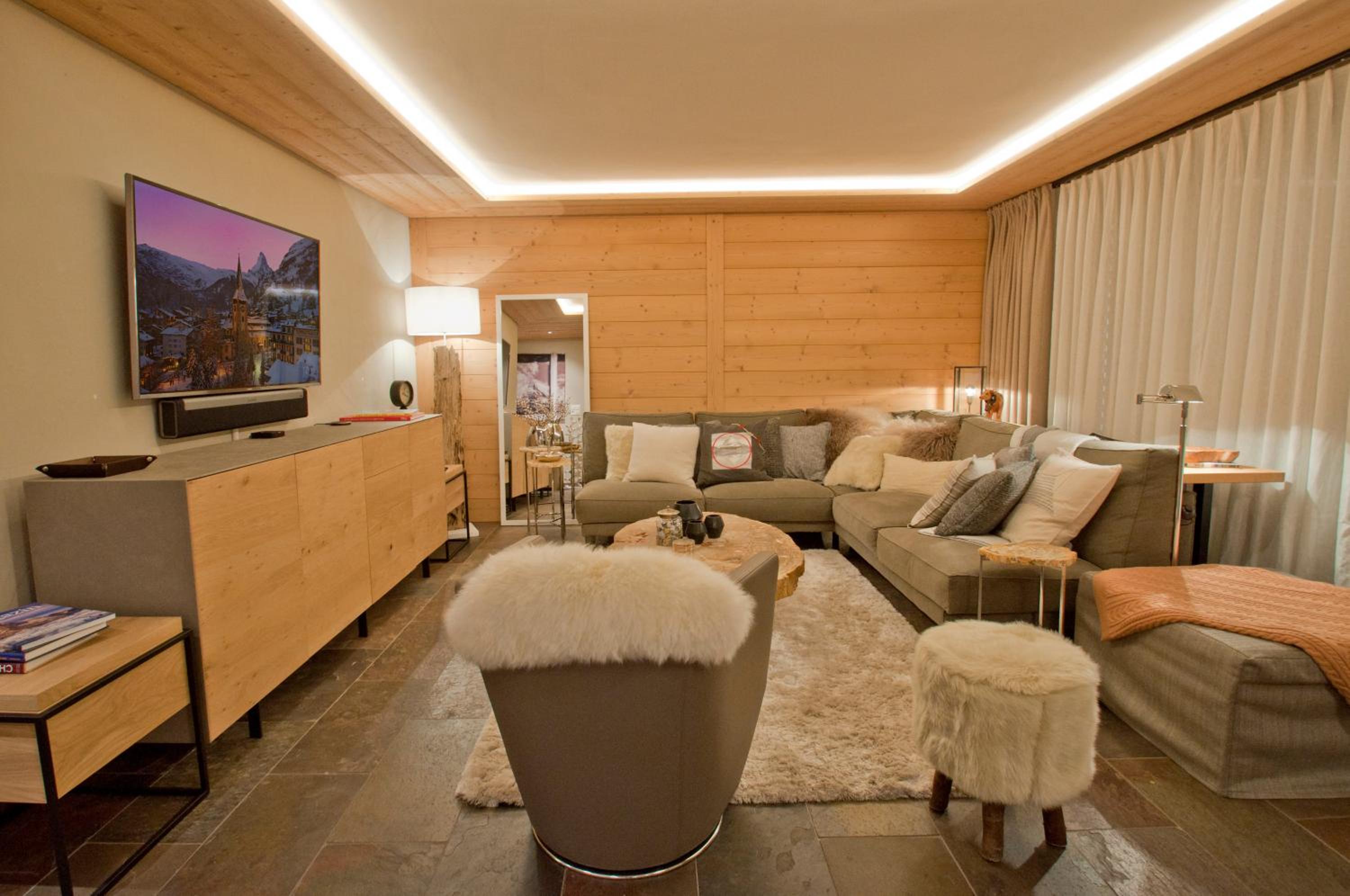 Twin Peak apartment at Nevada prime