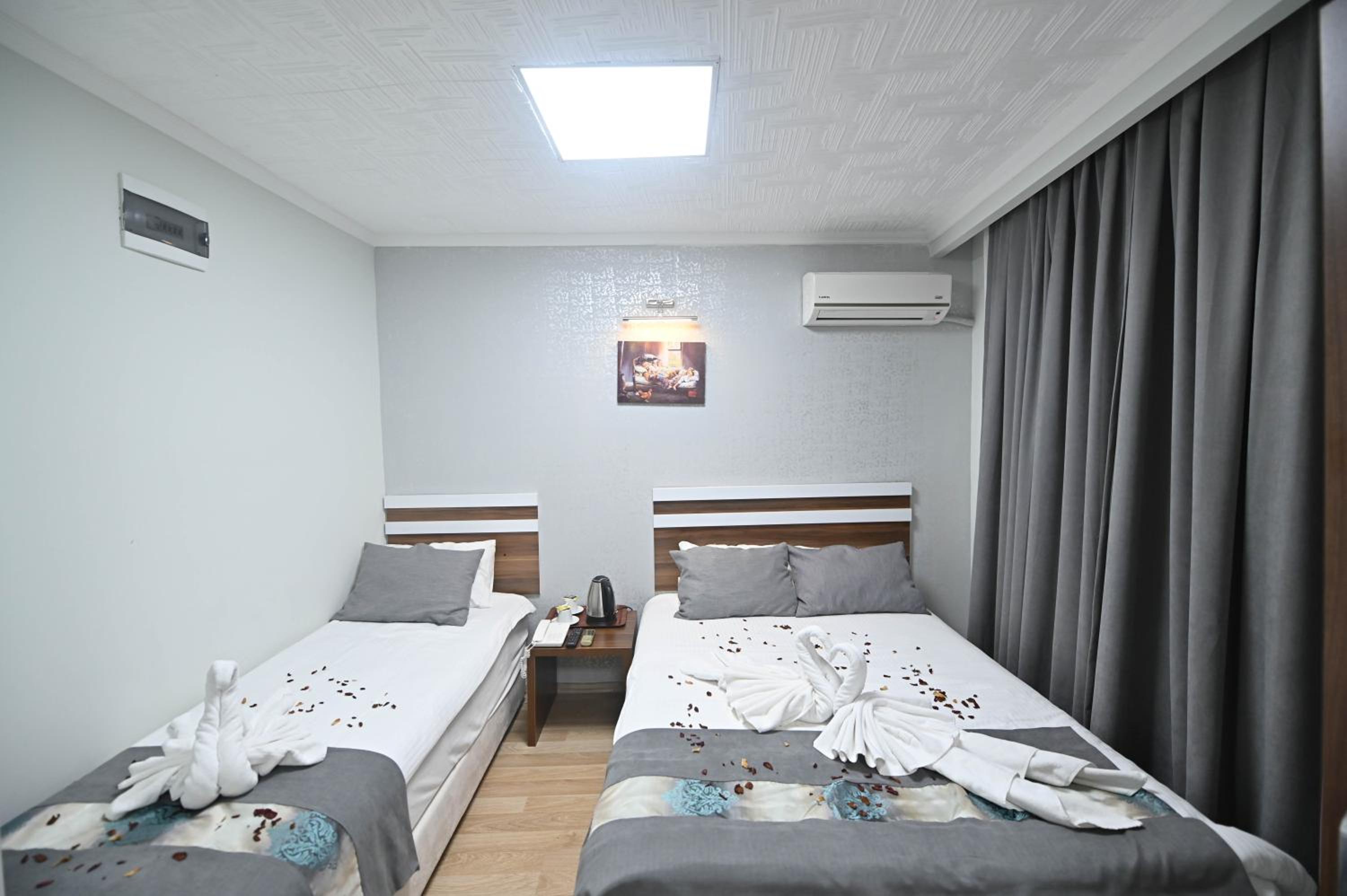 Safir Gold Hotel - Image 55