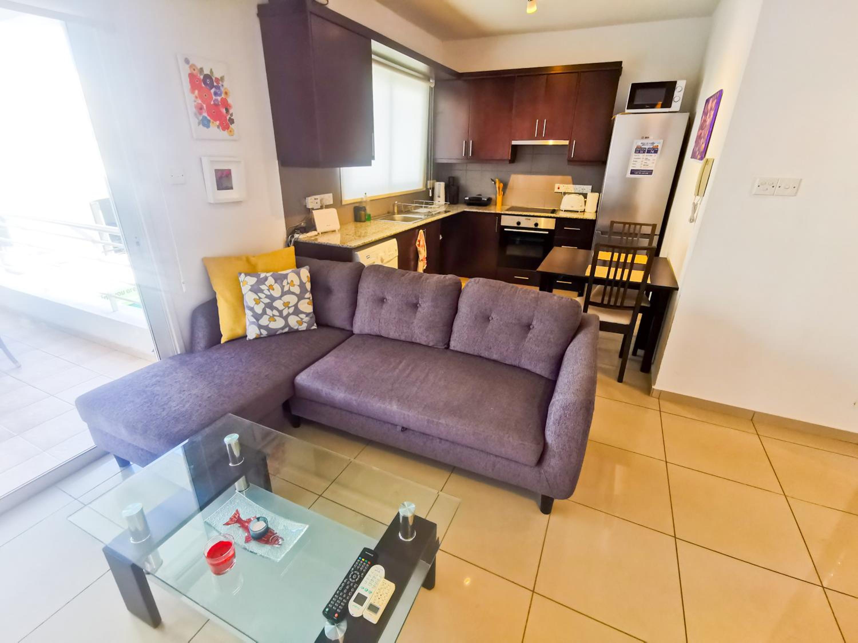 Promenade Breeze City Apartment