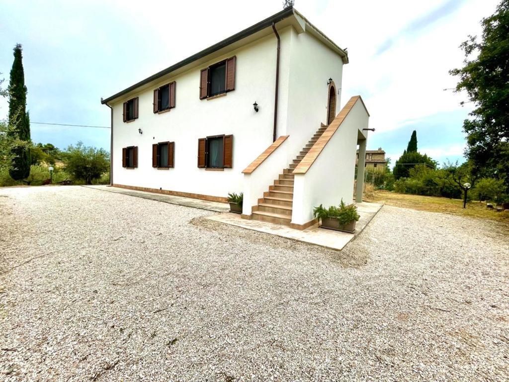 Umbrian Hills Flat - Free Parking & Garden photo 1