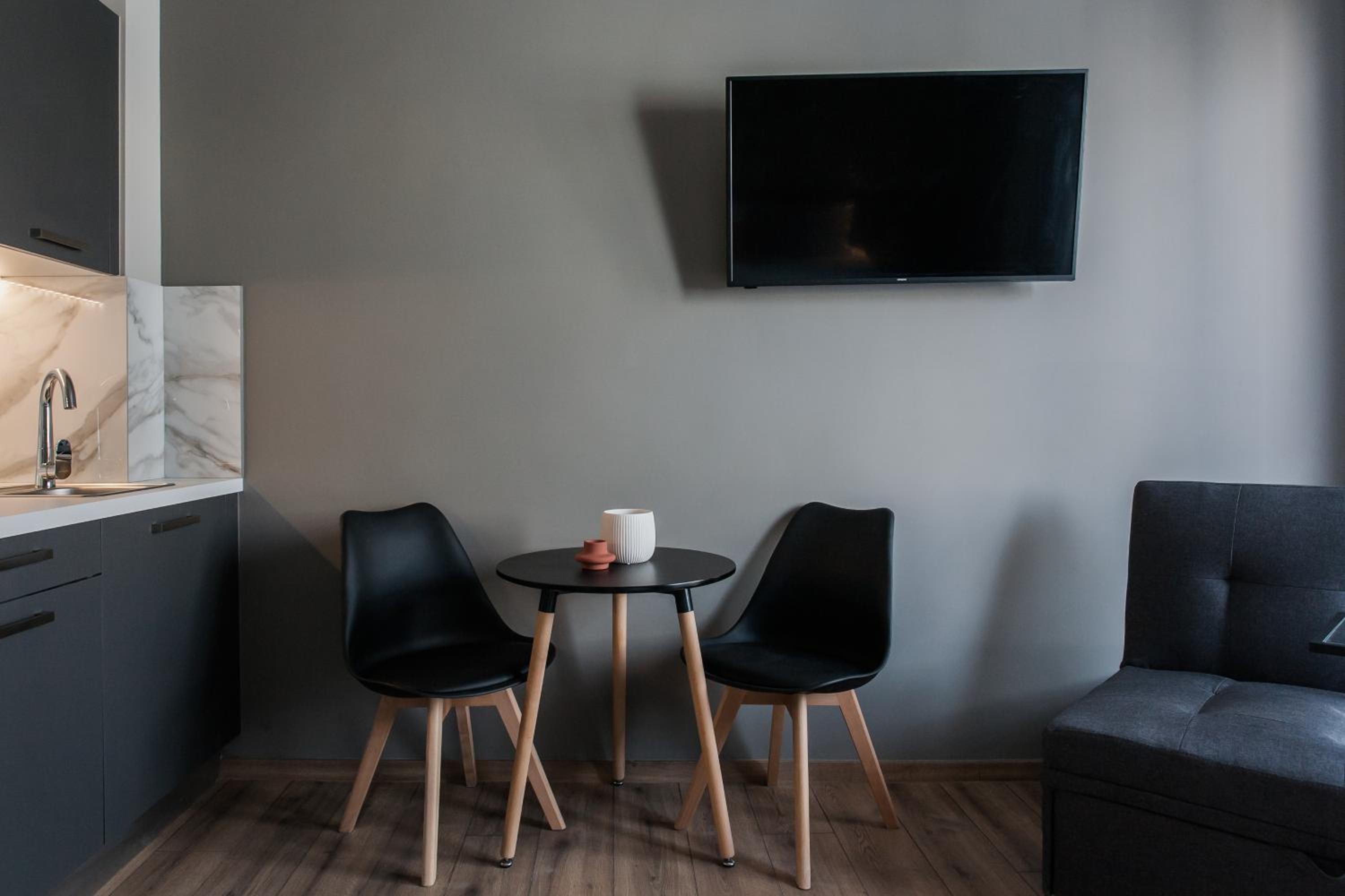 WYZ Athens Apartments by UPSTREET