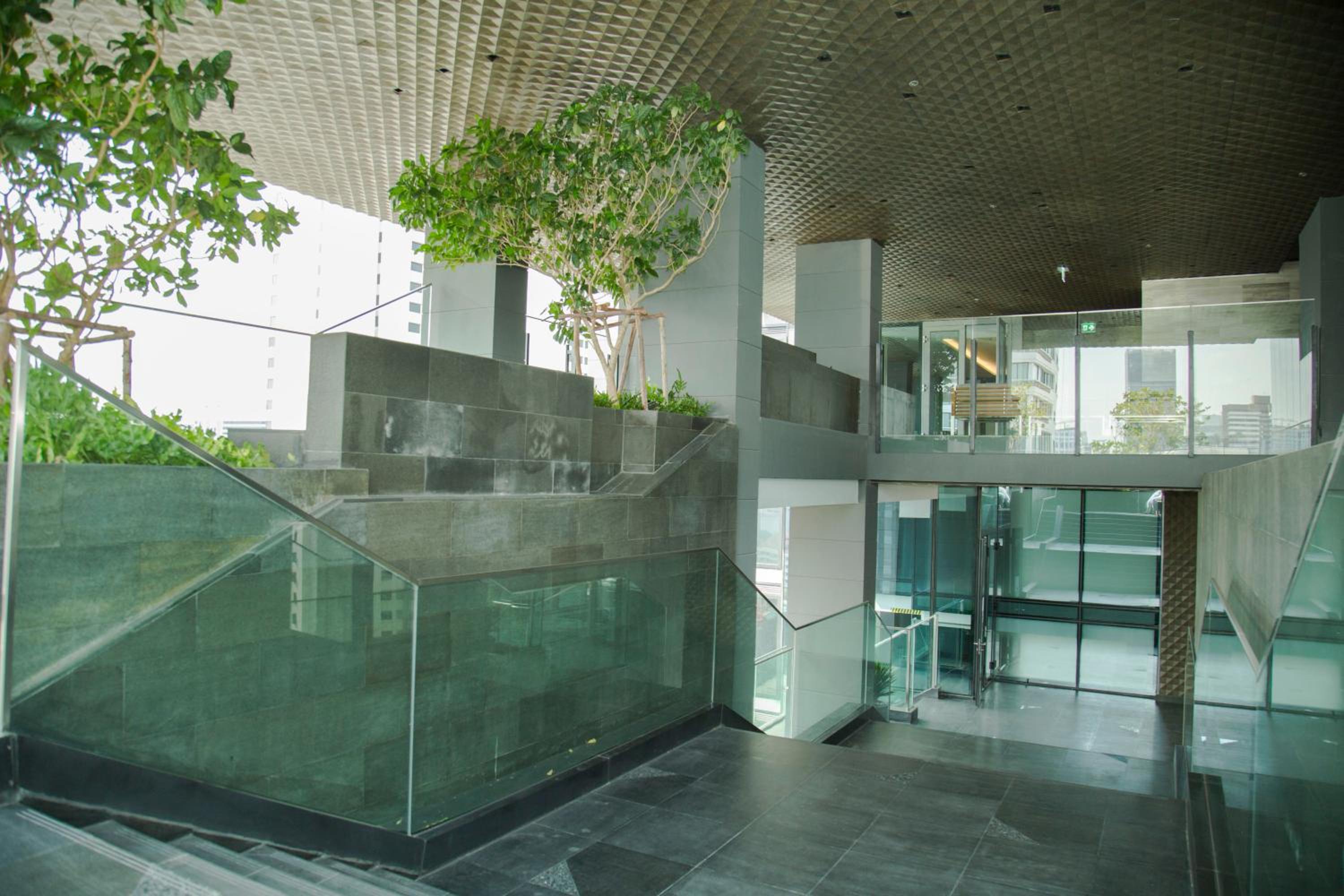 Sukhumvit 11#Luxury#Pool#Gym#BTS Nana&MRT Sukhumvit#1BR#Max4ppl