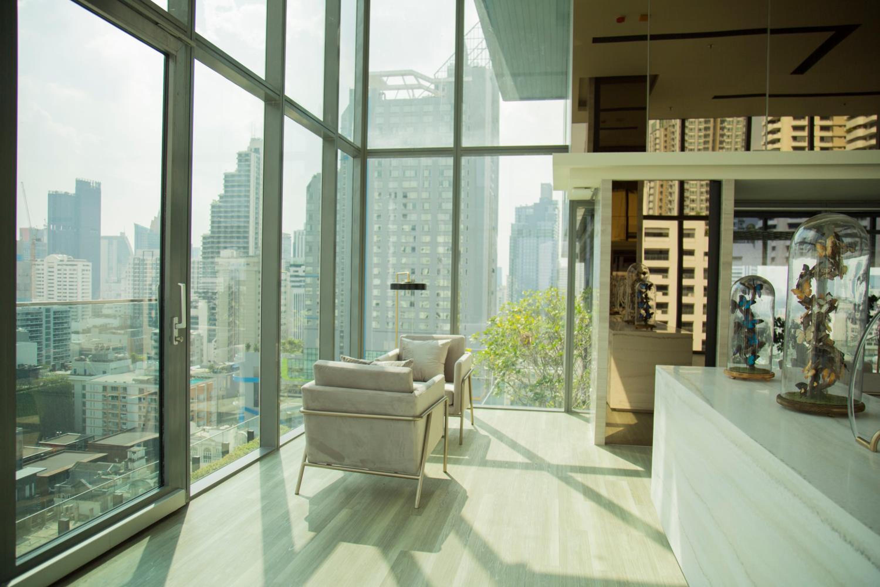 Sukhumvit 11#Luxury#Pool#Gym#BTS Nana&MRT Sukhumvit#1BR#Max4ppl
