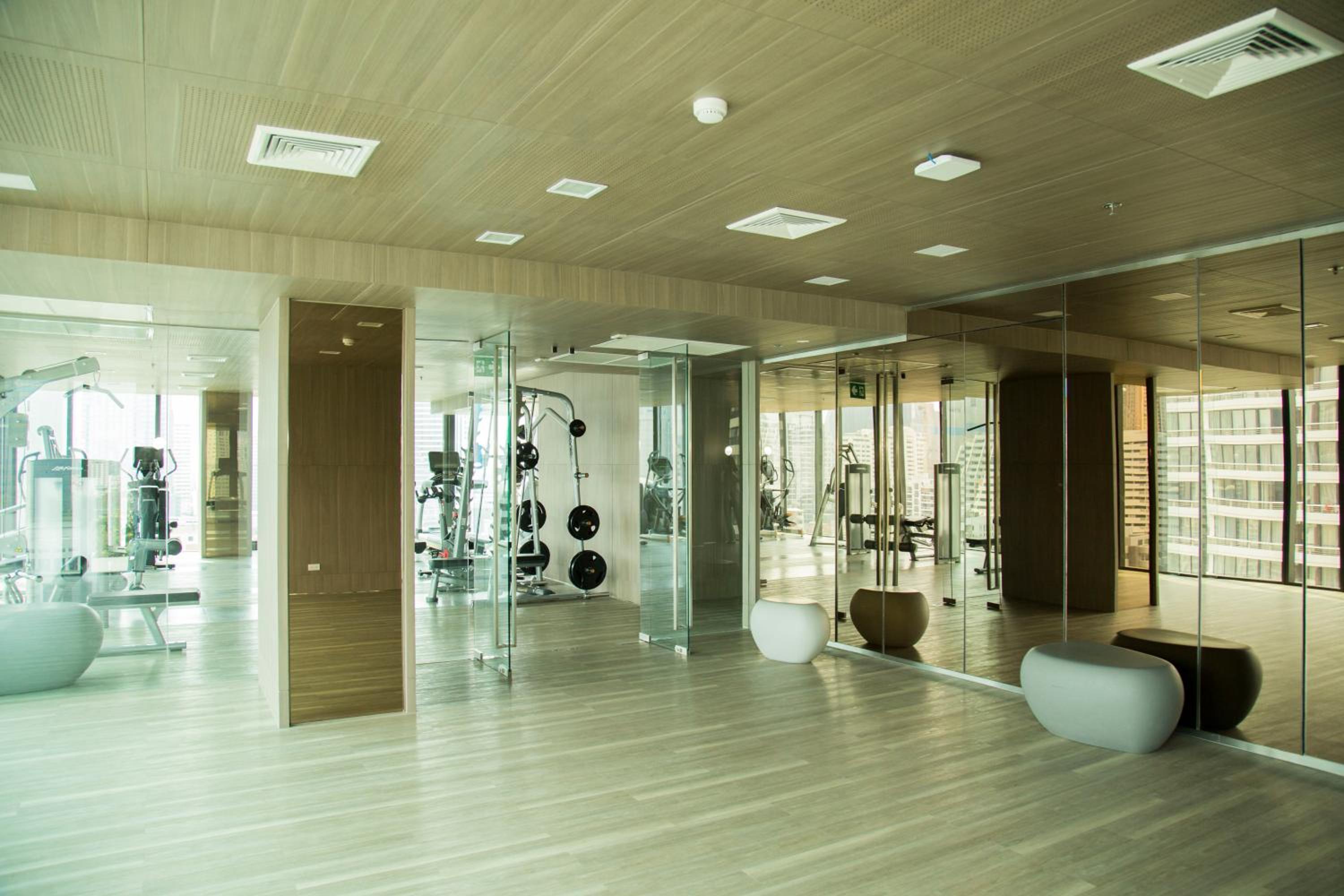 Sukhumvit 11#Luxury#Pool#Gym#BTS Nana&MRT Sukhumvit#1BR#Max4ppl