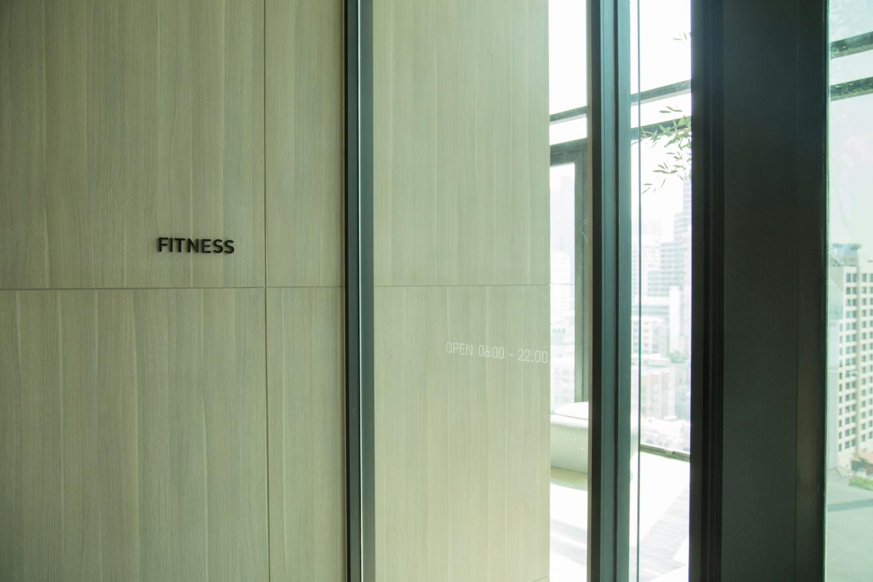 Sukhumvit 11#Luxury#Pool#Gym#BTS Nana&MRT Sukhumvit#1BR#Max4ppl