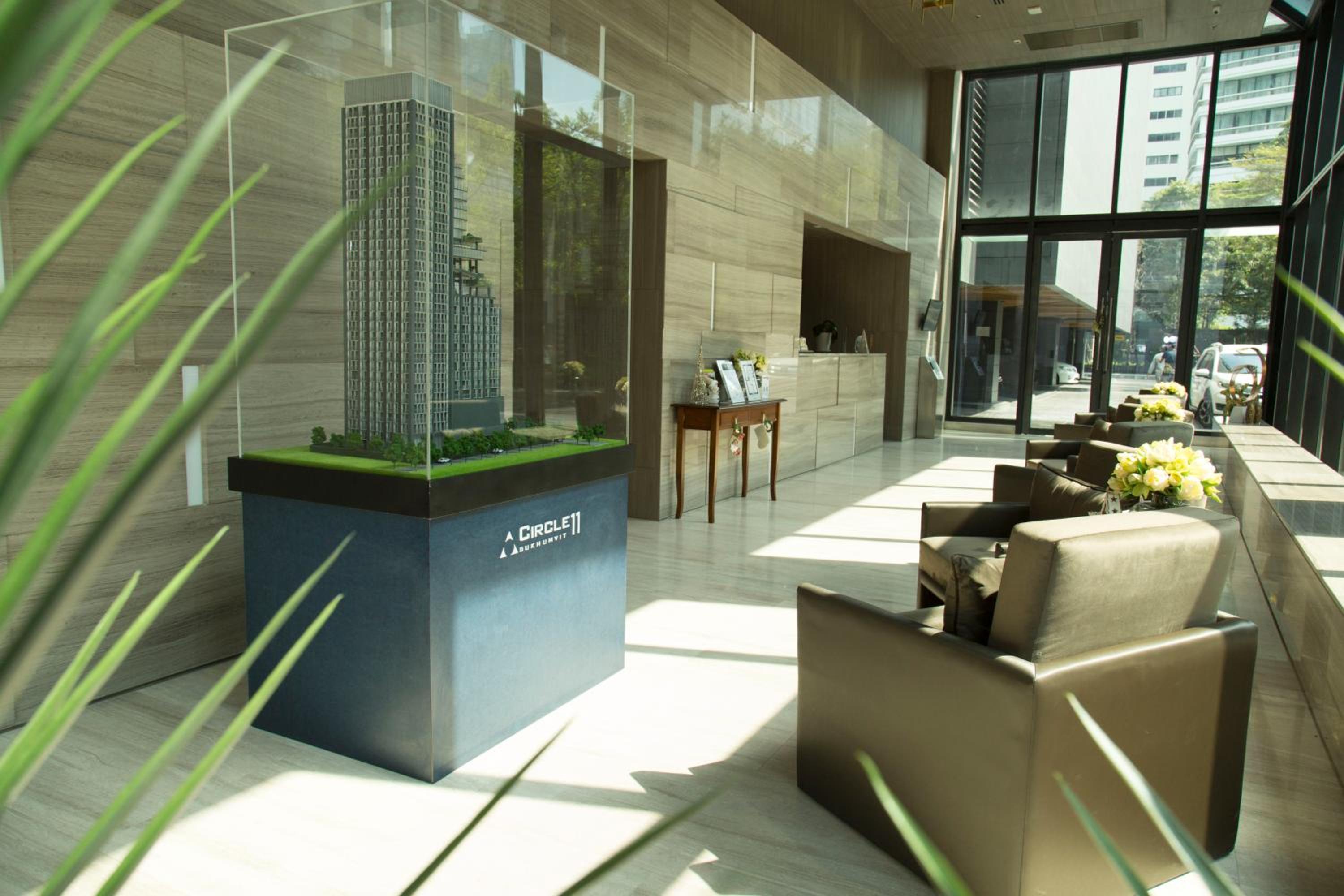 Sukhumvit 11#Luxury#Pool#Gym#BTS Nana&MRT Sukhumvit#1BR#Max4ppl