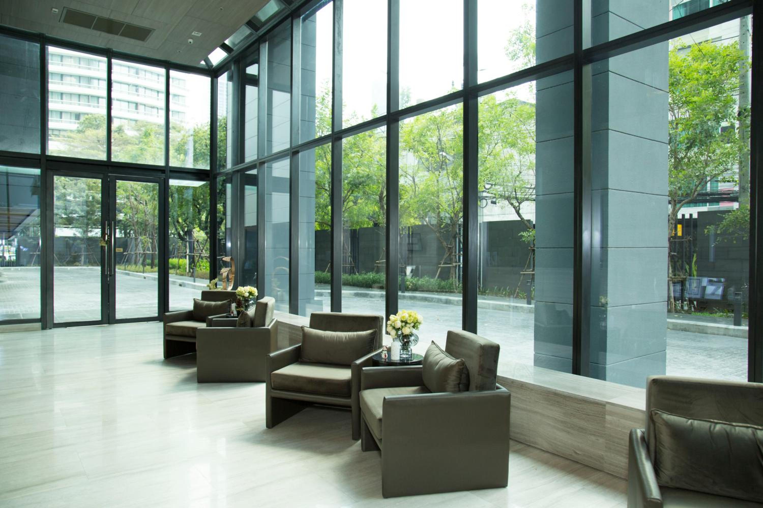Sukhumvit 11#Luxury#Pool#Gym#BTS Nana&MRT Sukhumvit#1BR#Max4ppl