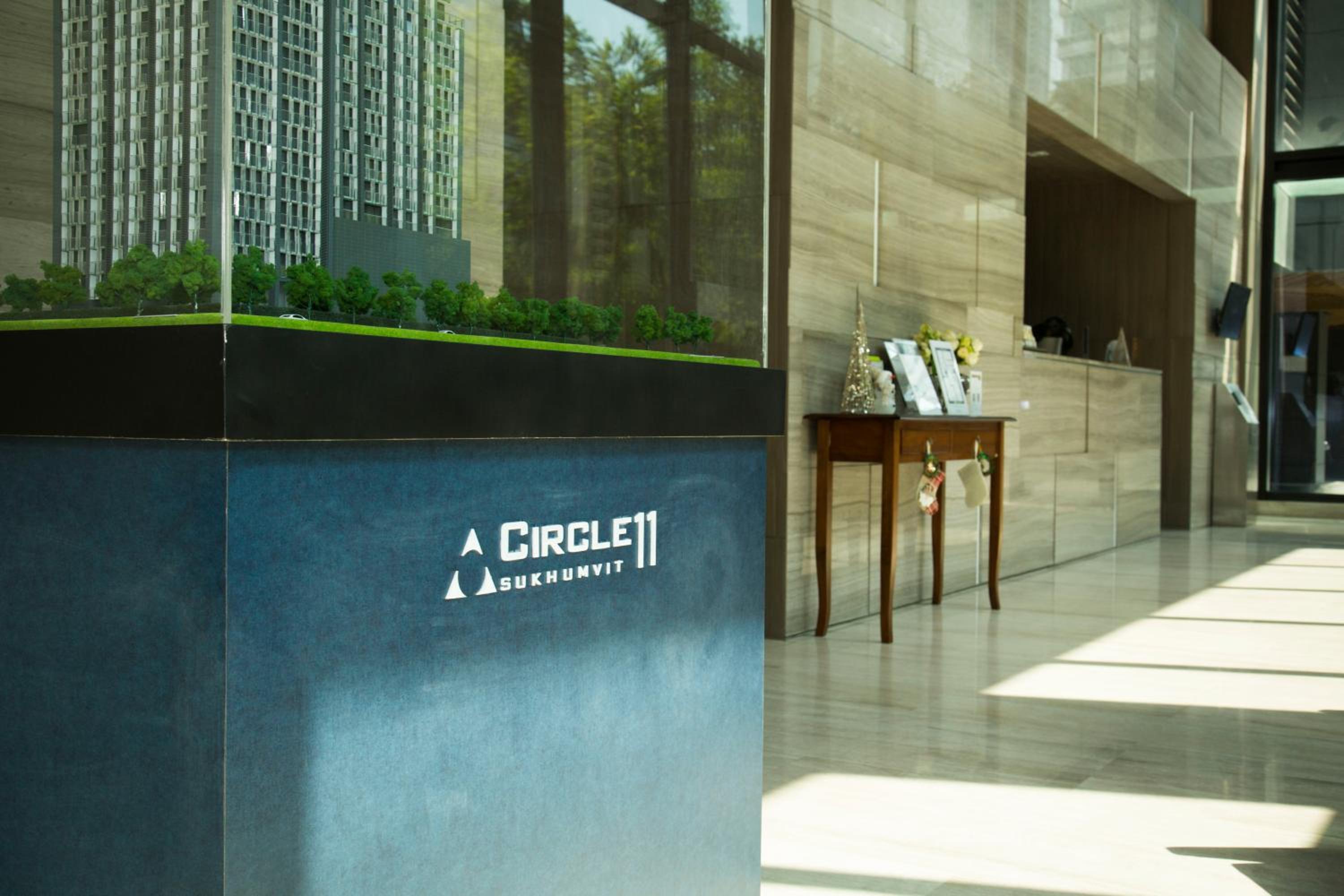 Sukhumvit 11#Luxury#Pool#Gym#BTS Nana&MRT Sukhumvit#1BR#Max4ppl