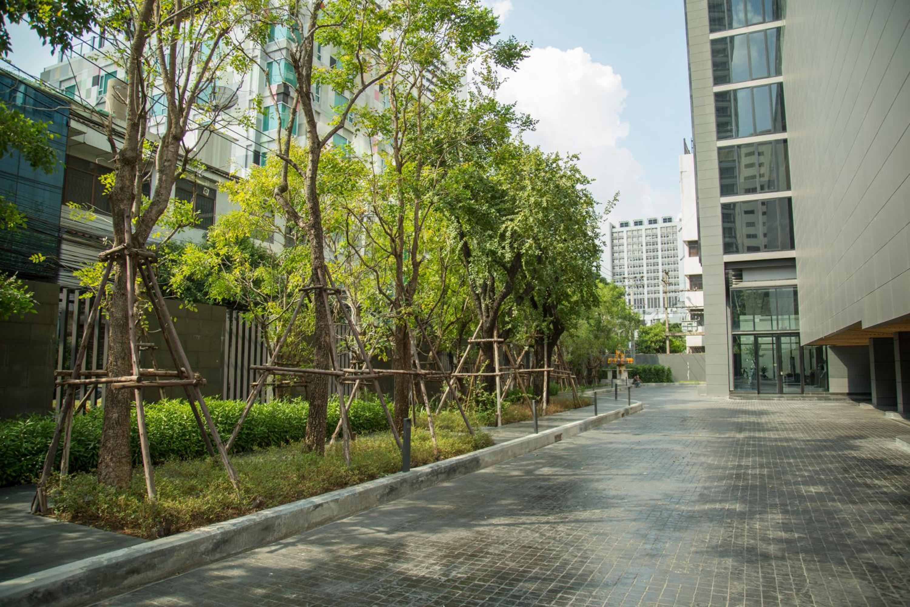 Sukhumvit 11#Luxury#Pool#Gym#BTS Nana&MRT Sukhumvit#1BR#Max4ppl