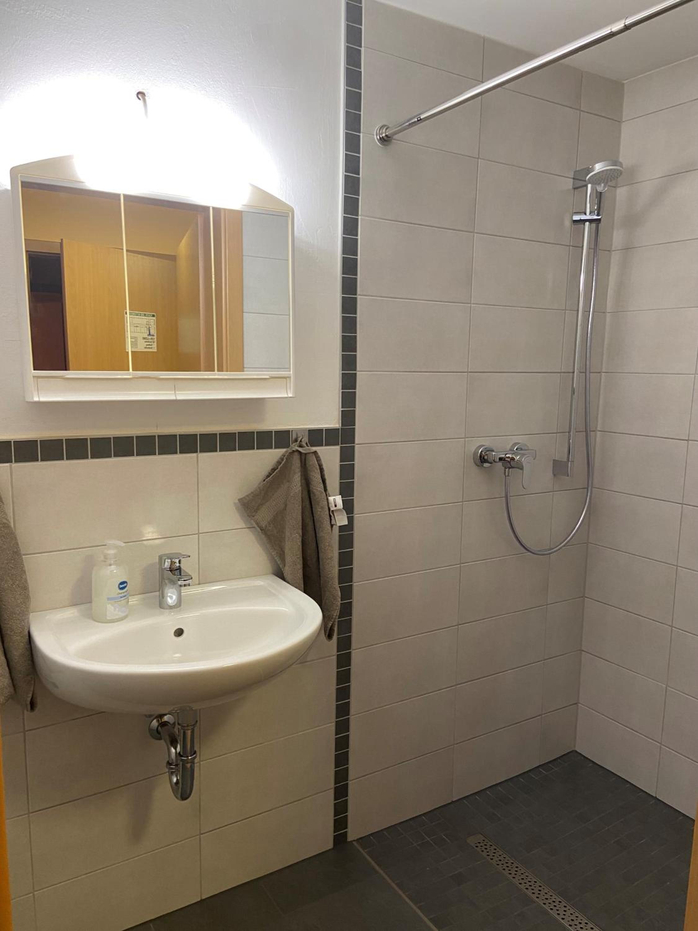 Ferienwohnungen mit Weitblick en Thale — bathroom