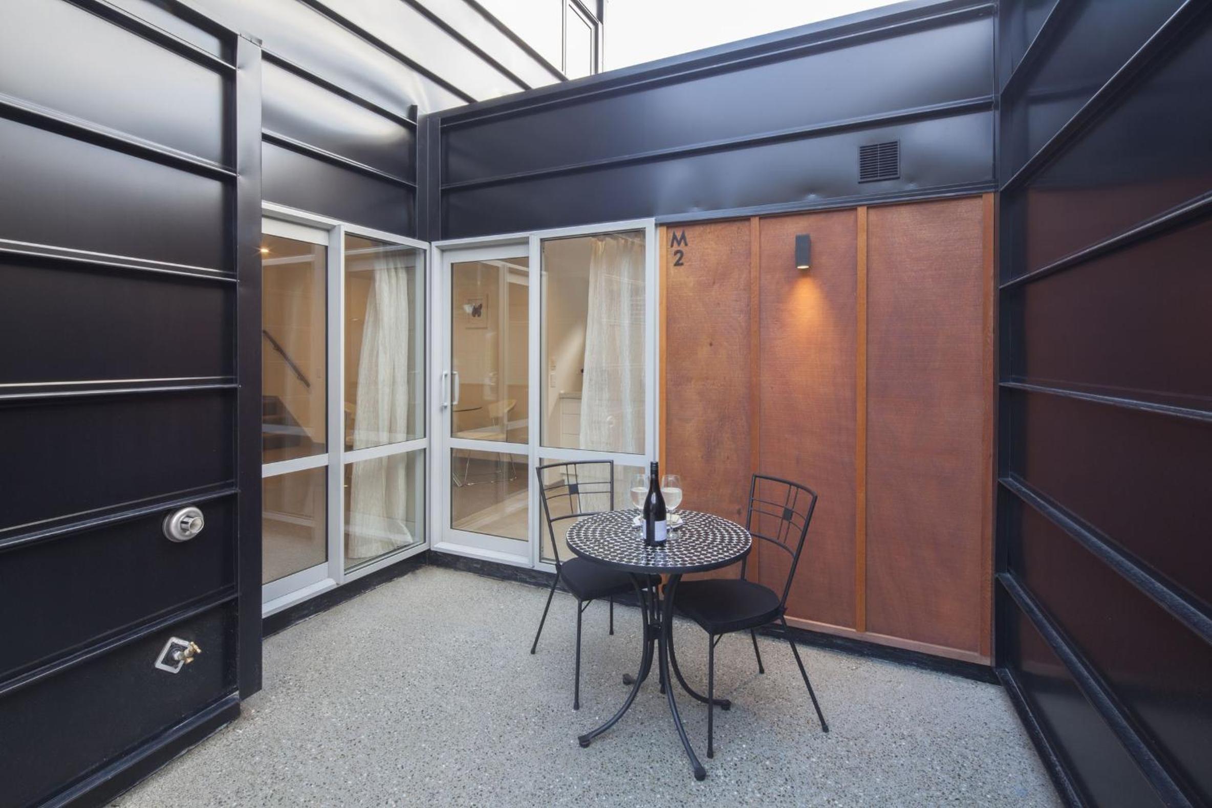 Apartment M2 2BR Near Queenstown Centre