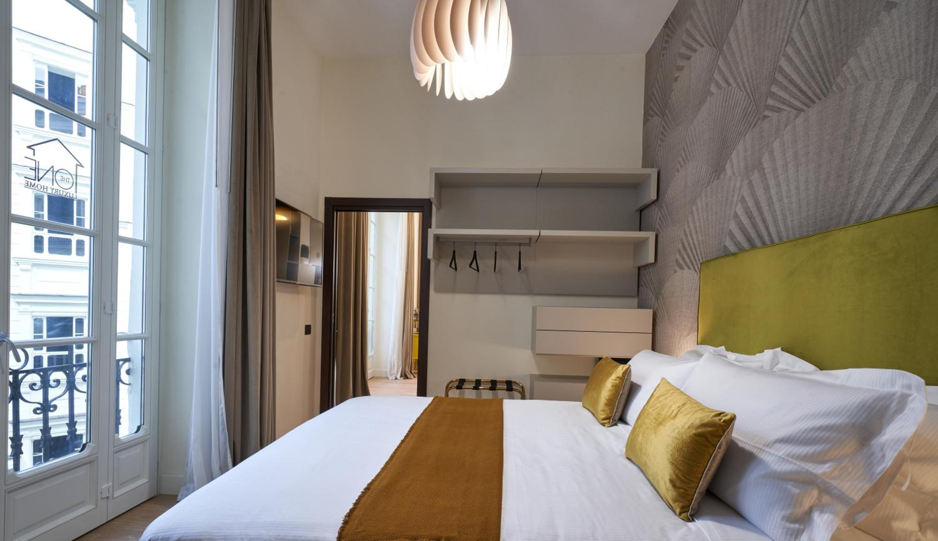 The One Napoli Luxury Apartment