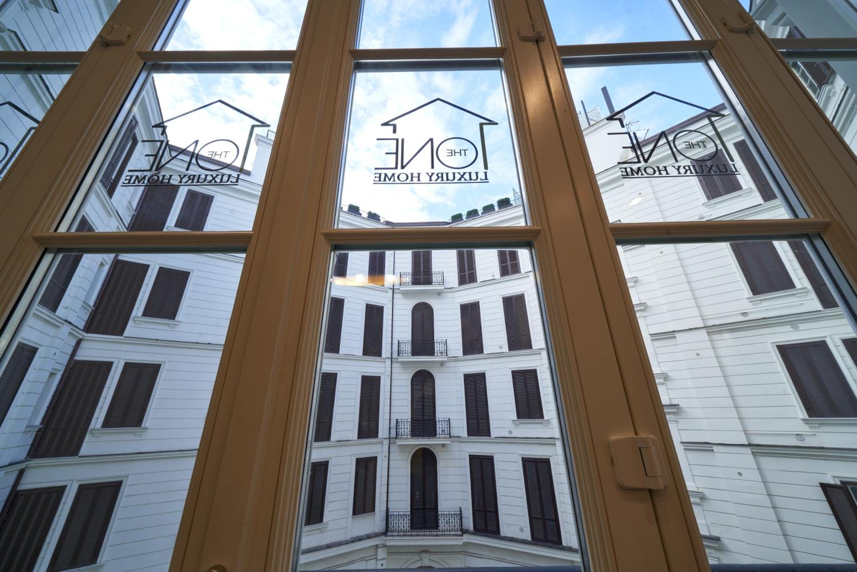 The One Napoli Luxury Apartment