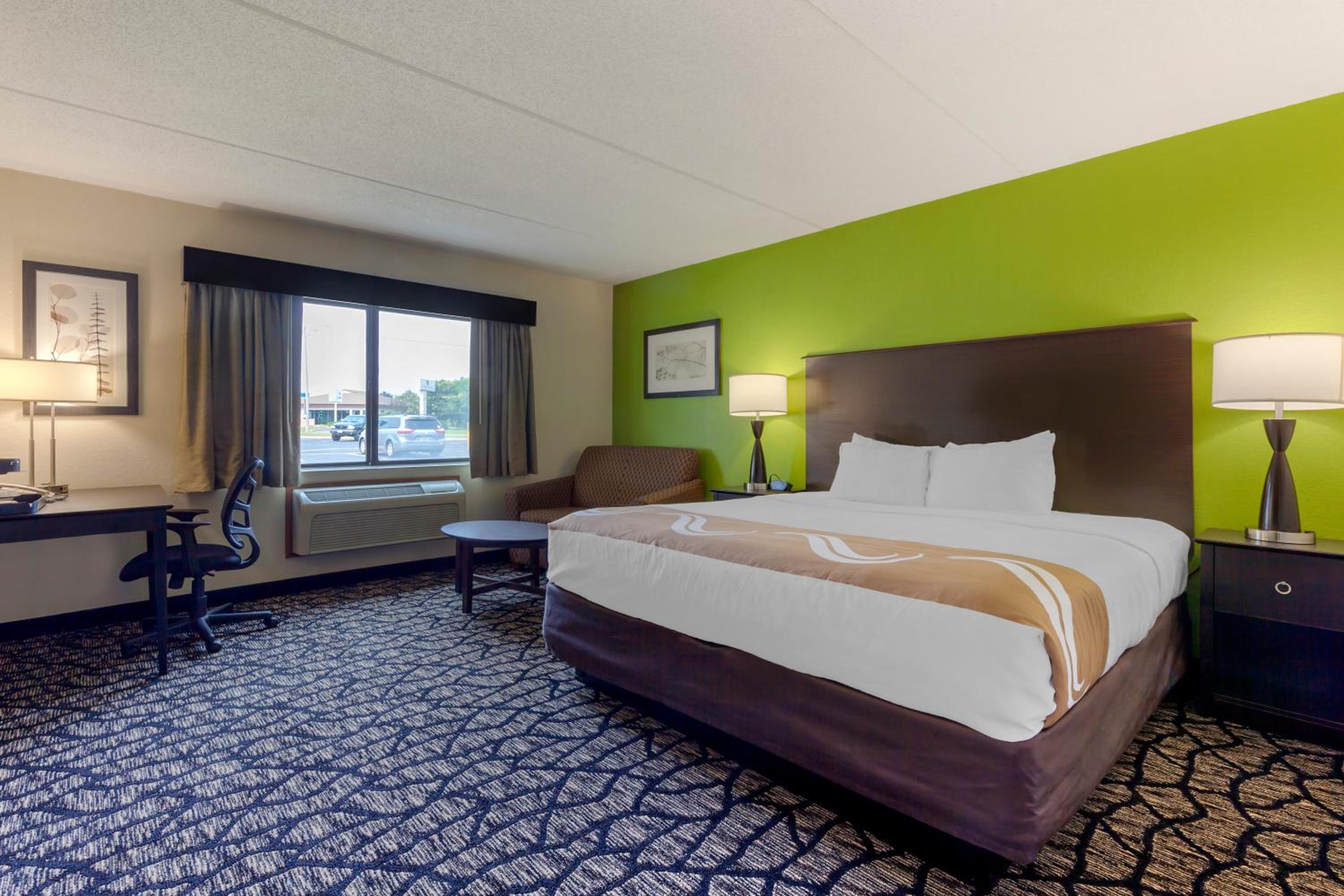 Quality Inn Oshkosh Aviation Park