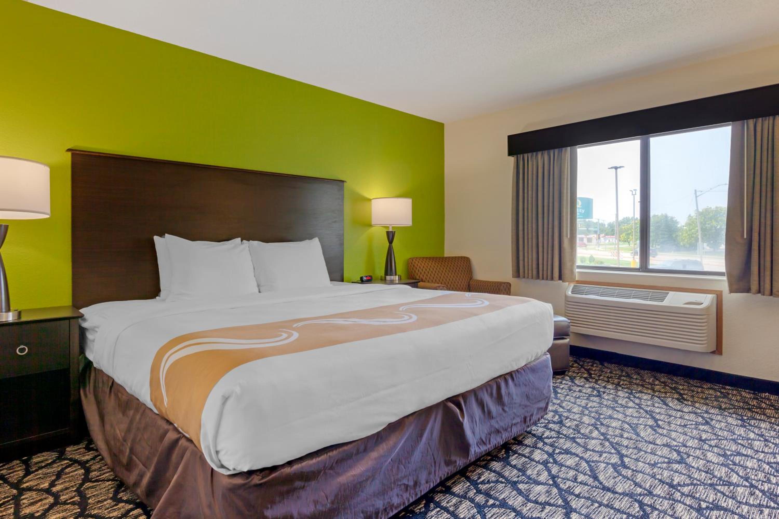 Quality Inn Oshkosh Aviation Park