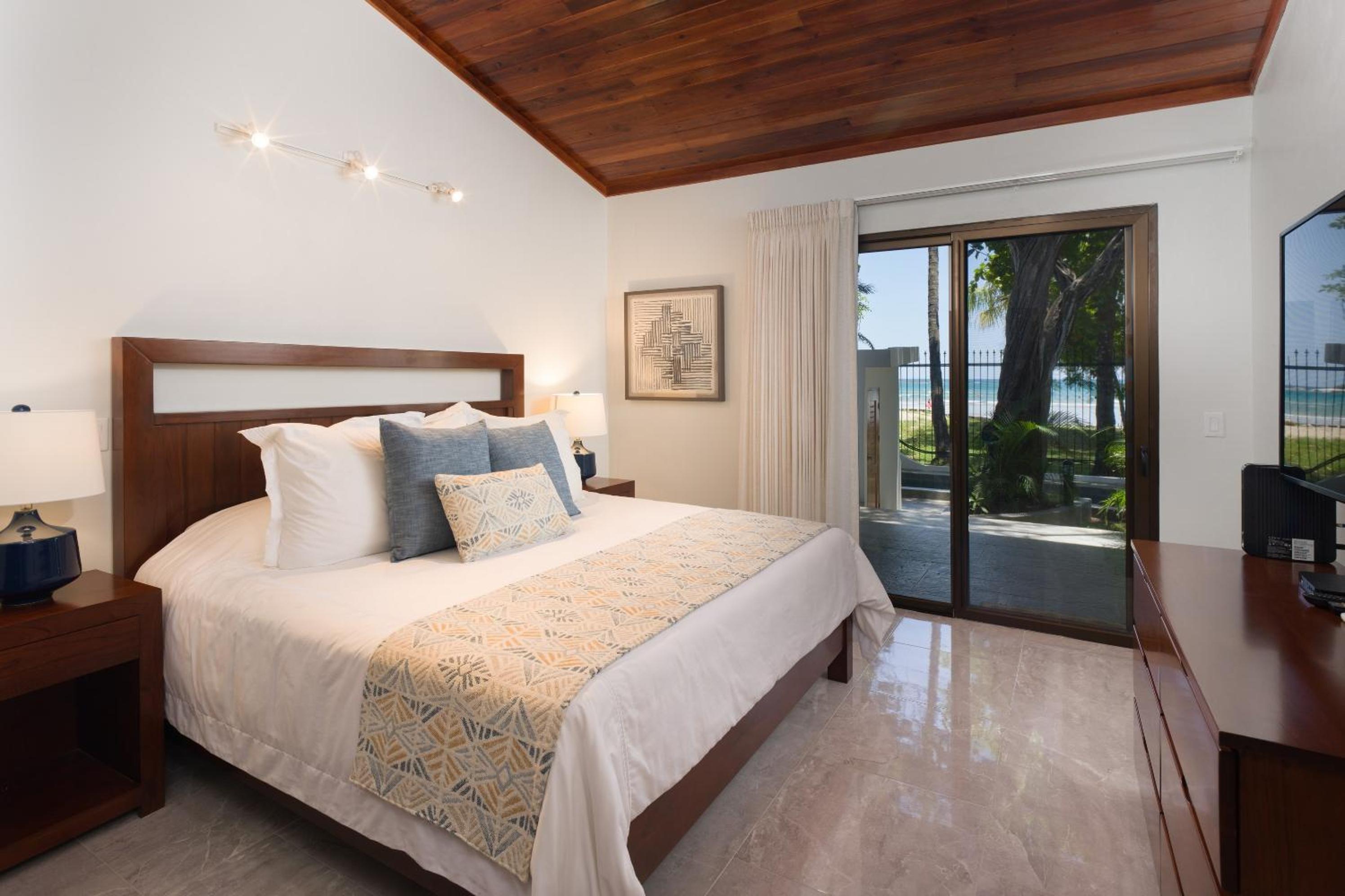 Casa Woodbine Private House on Tamarindo Beach