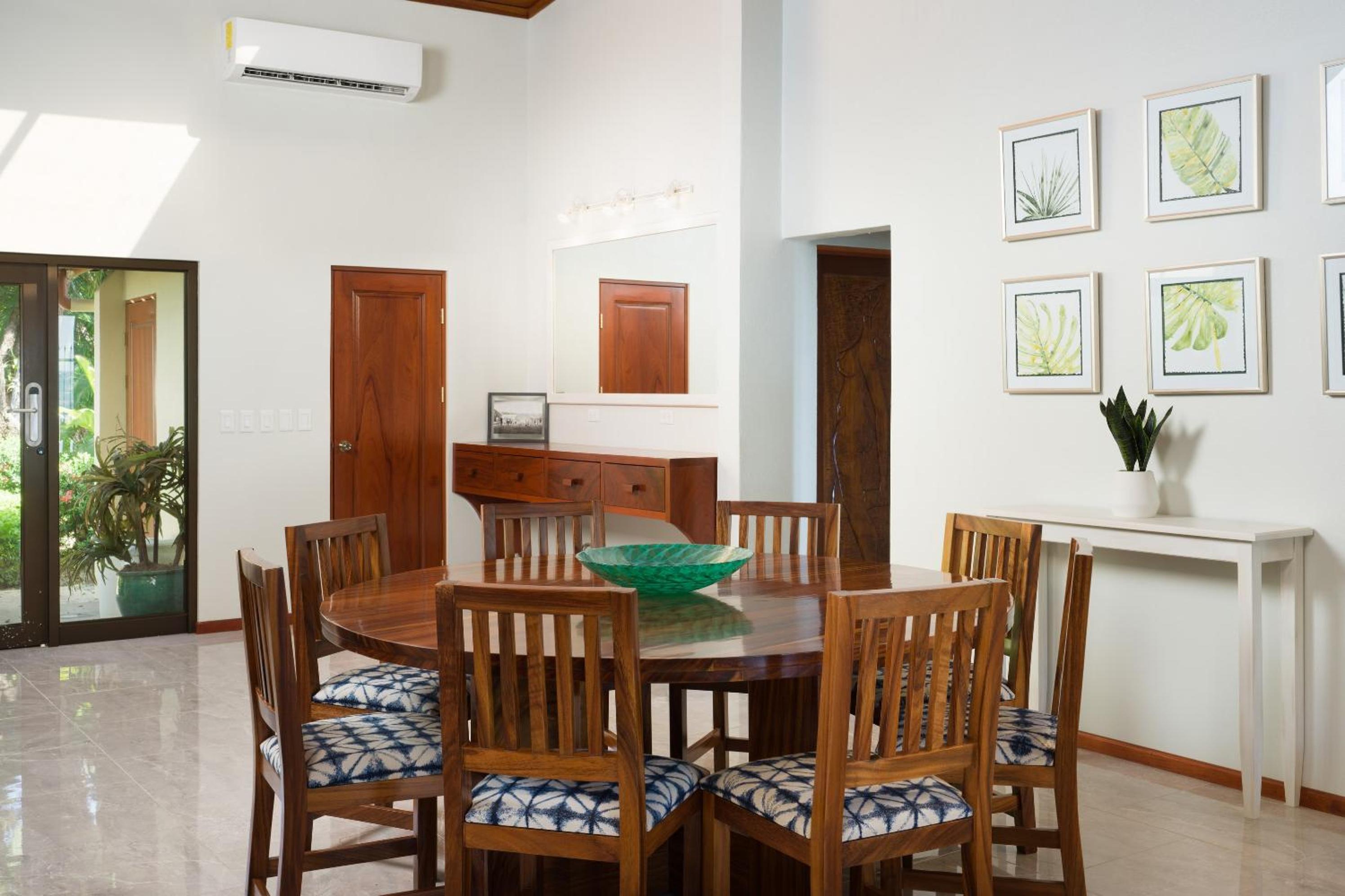 Casa Woodbine Private House on Tamarindo Beach