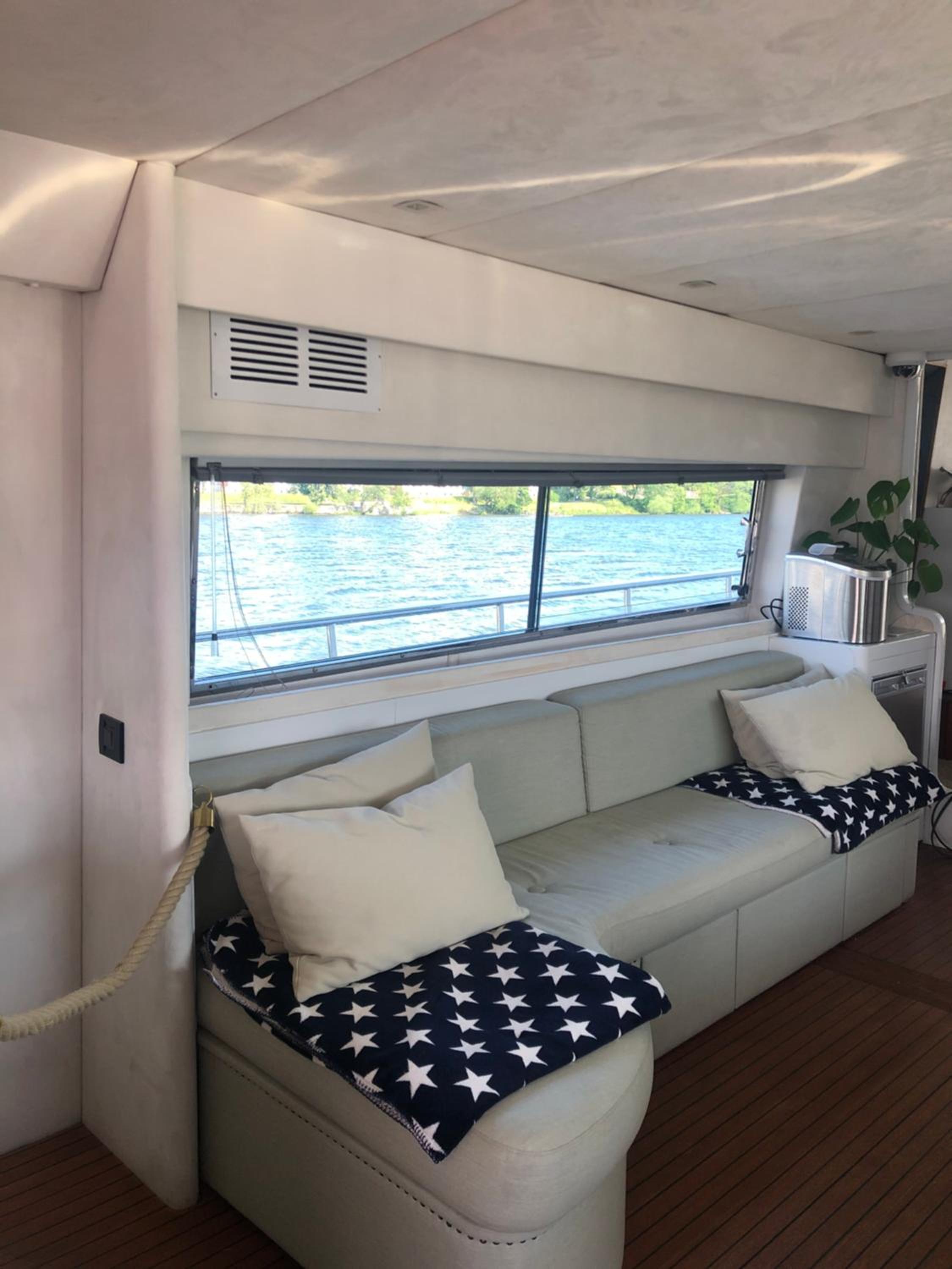 1-3 bed Cabin on a Luxurious Yacht view 3