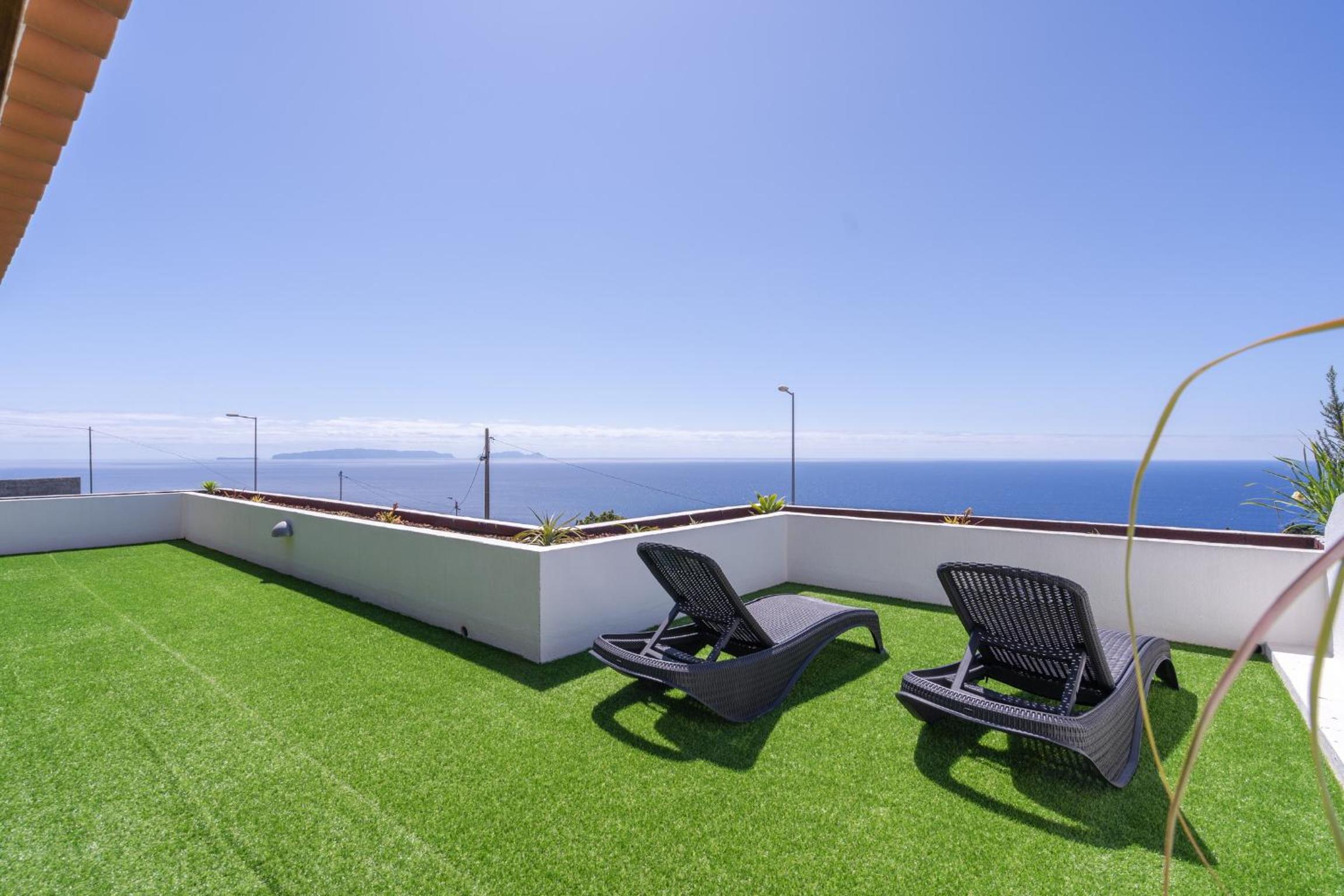 Hotel Flowers island house 3 - Image 1