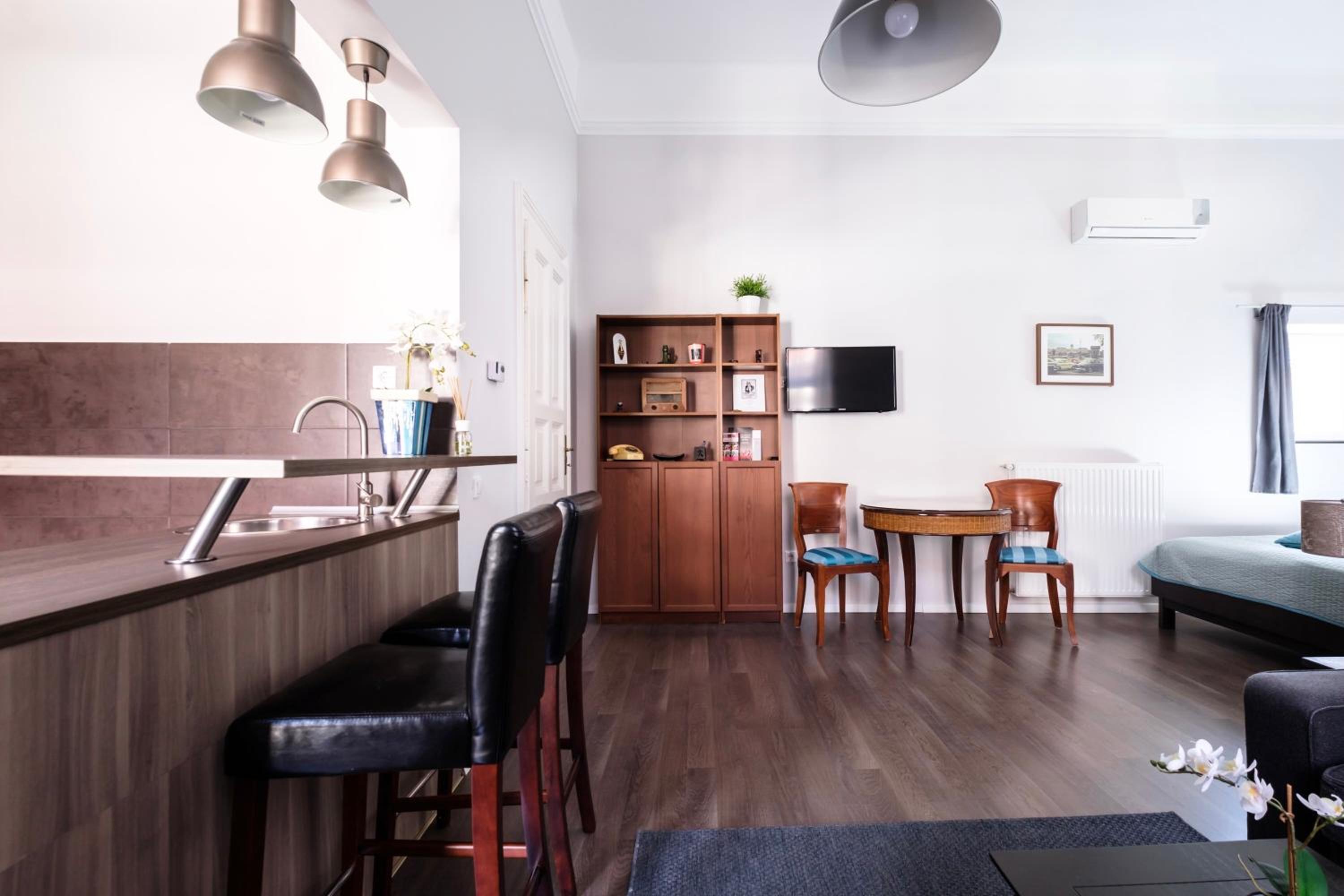 Andrassy Garden Apartment in Center view 5