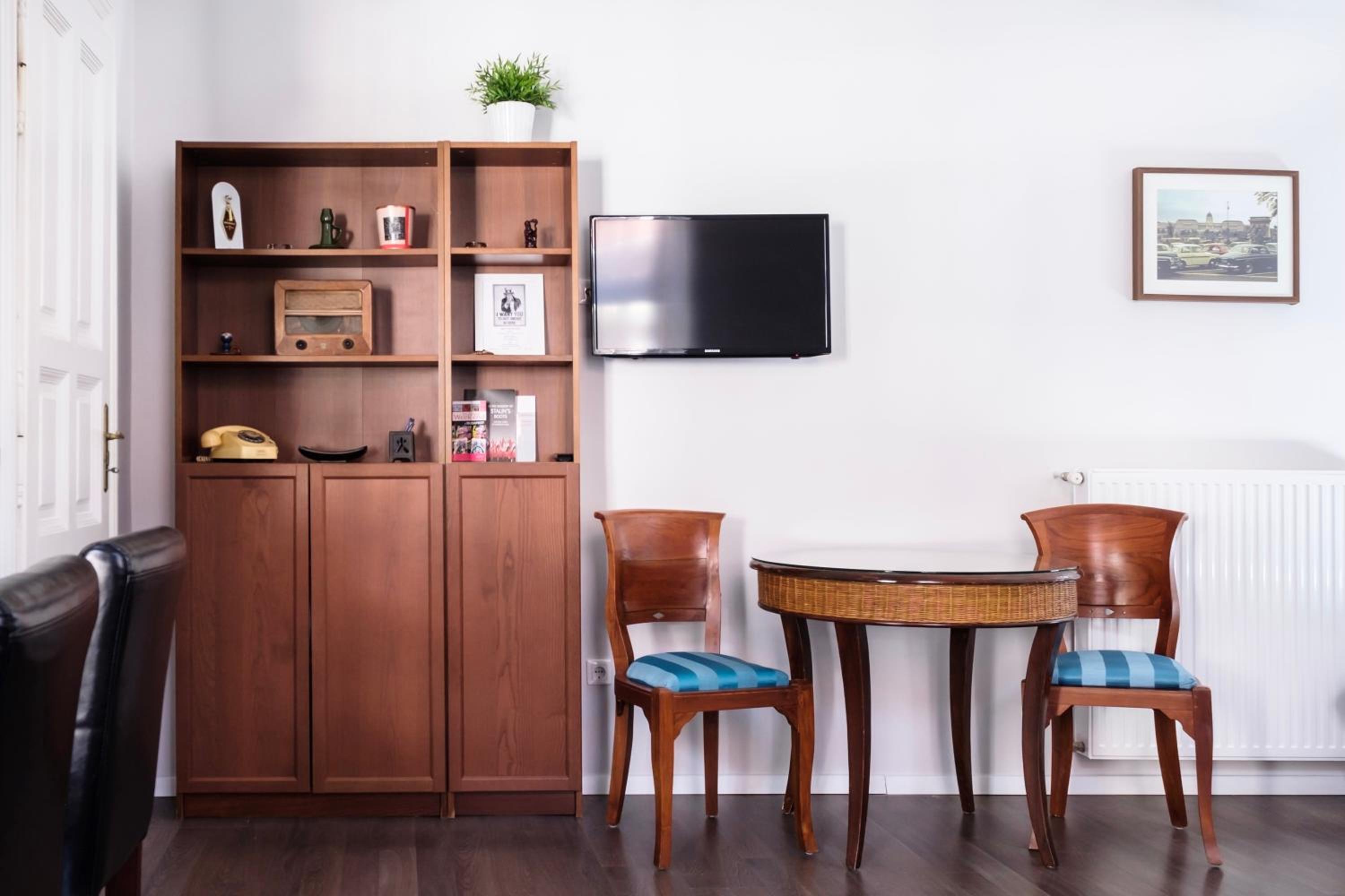 Andrassy Garden Apartment in Center view 4