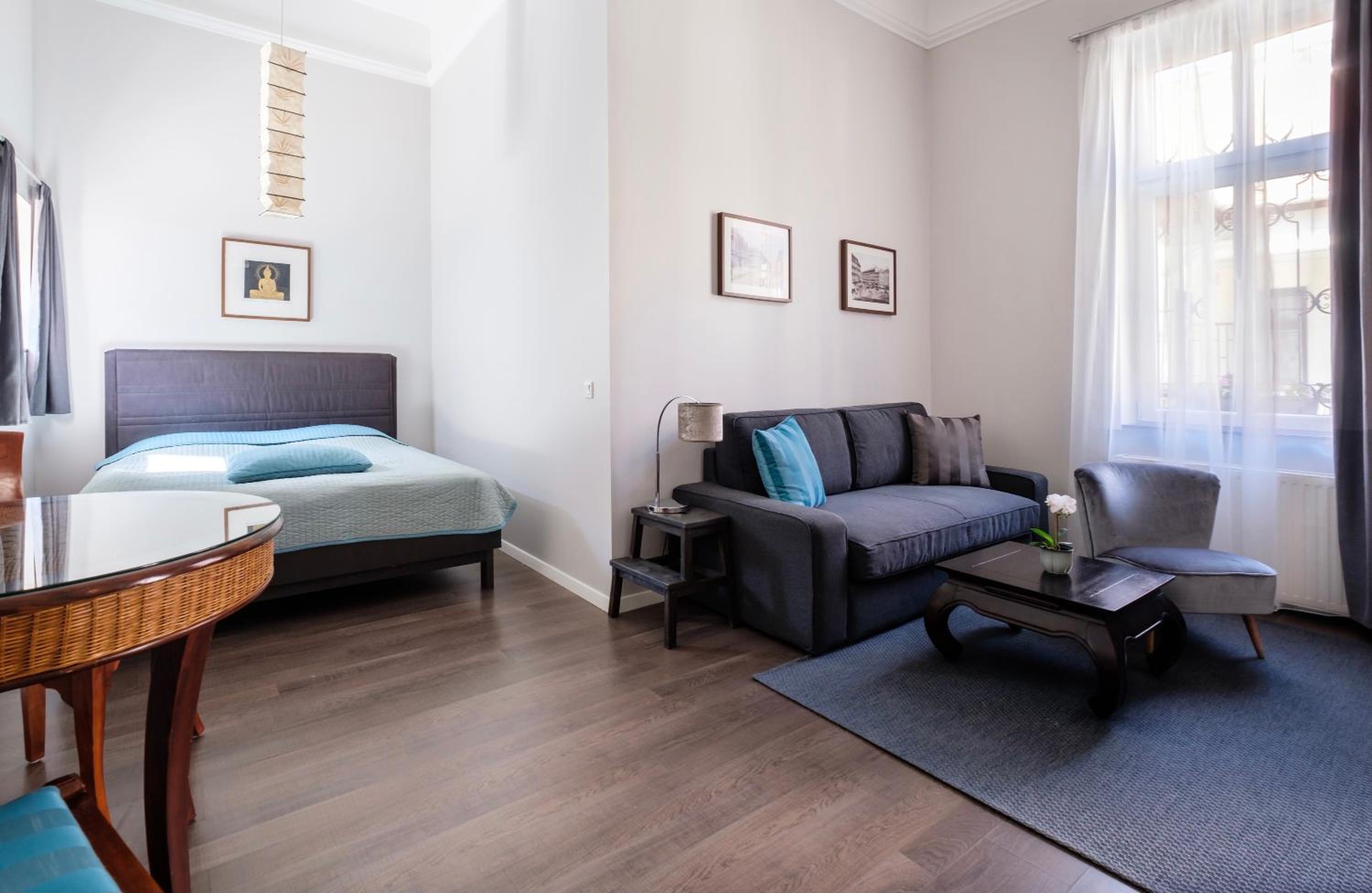 Andrassy Garden Apartment in Center view 2