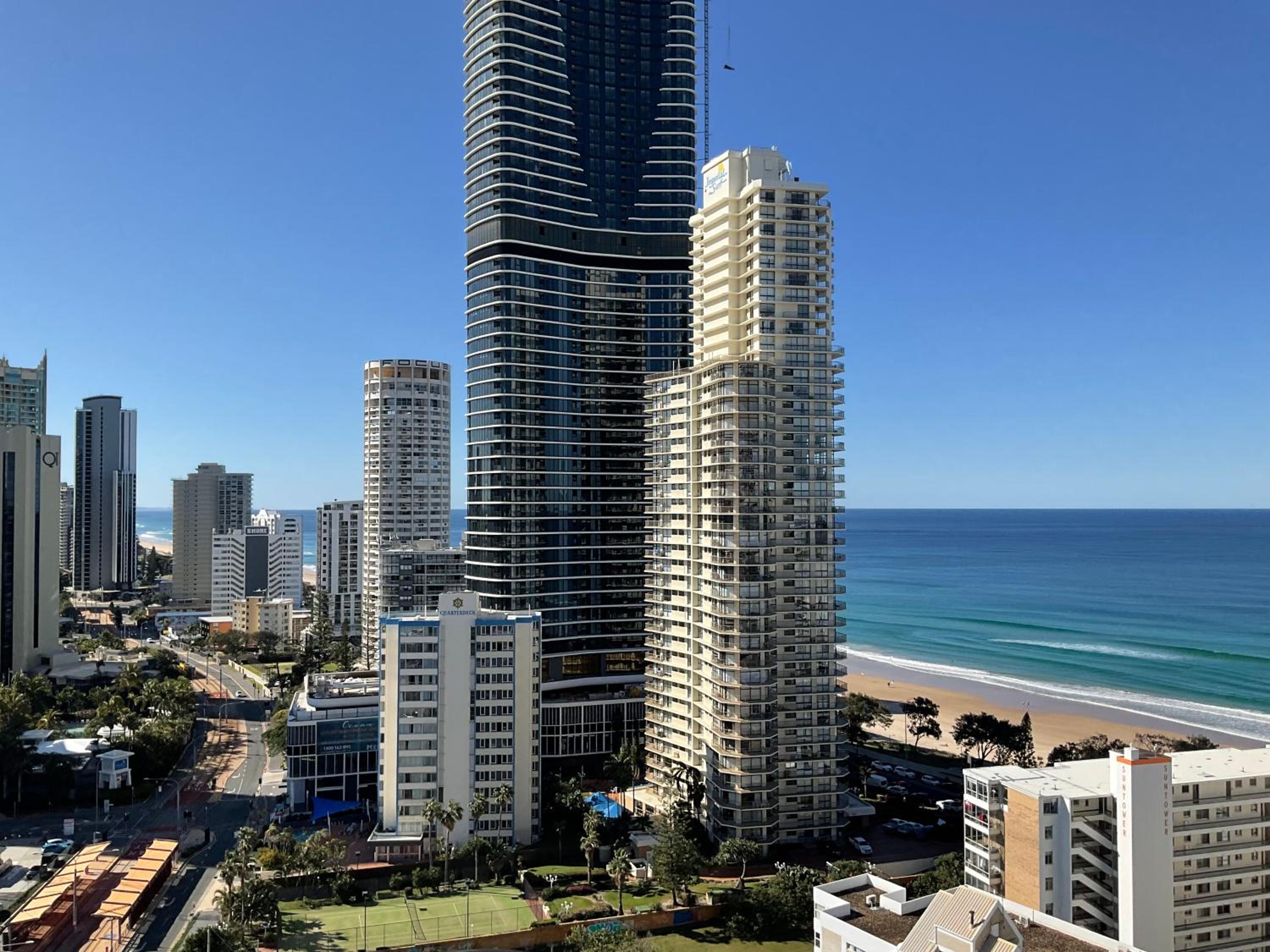 High Floor Ocean View at Surfers Paradise - Hotel Studio