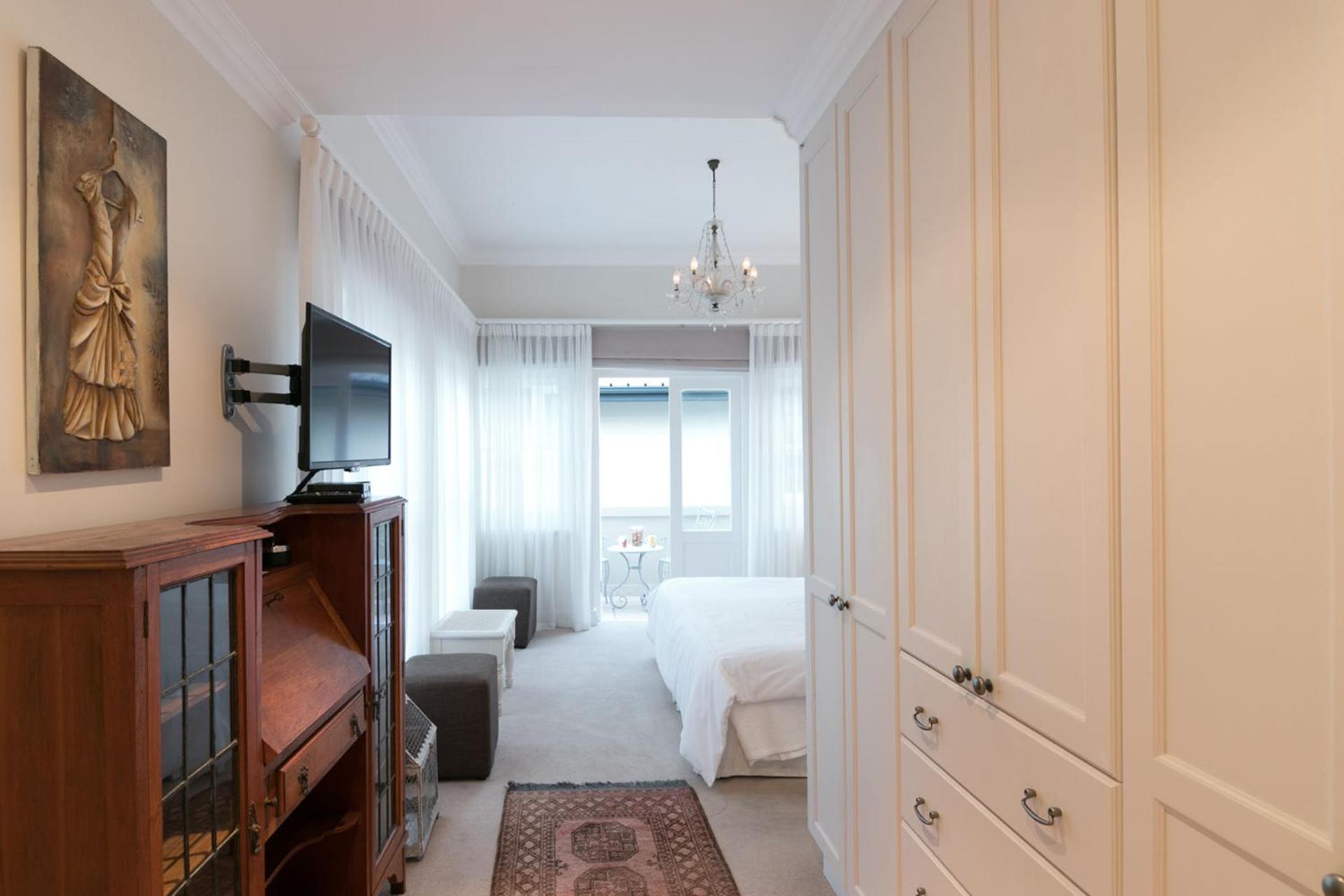 Isola Bella Guest House