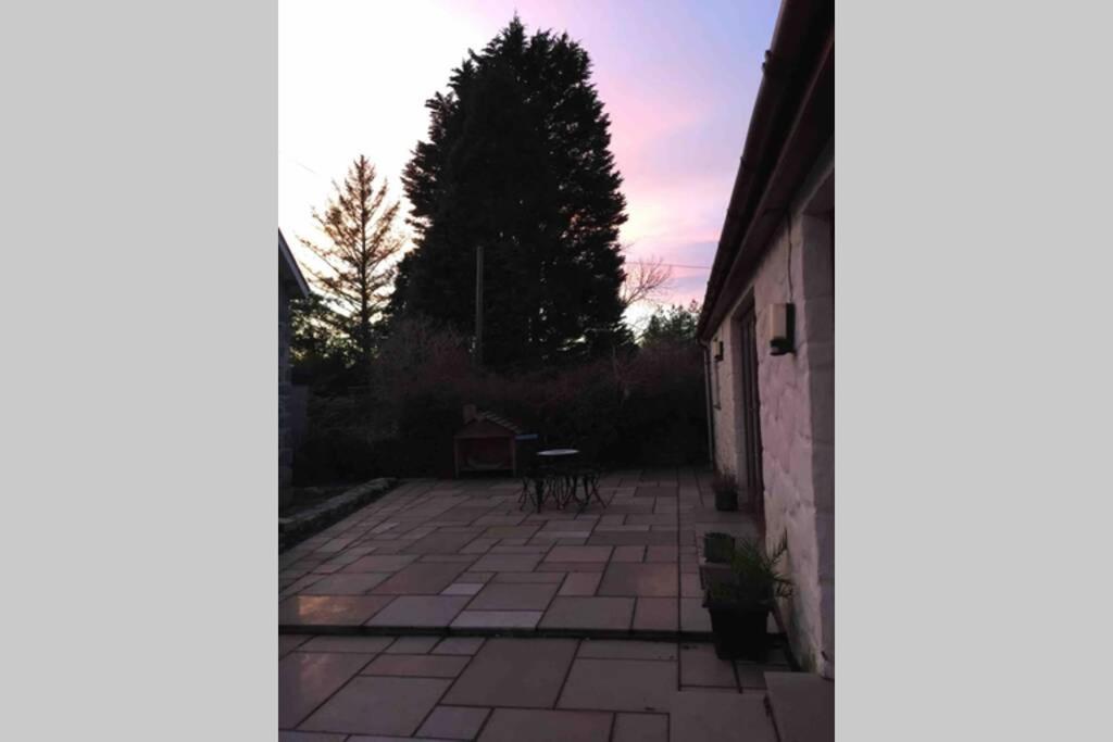Bwthyn Bach Cozy country retreat view 3