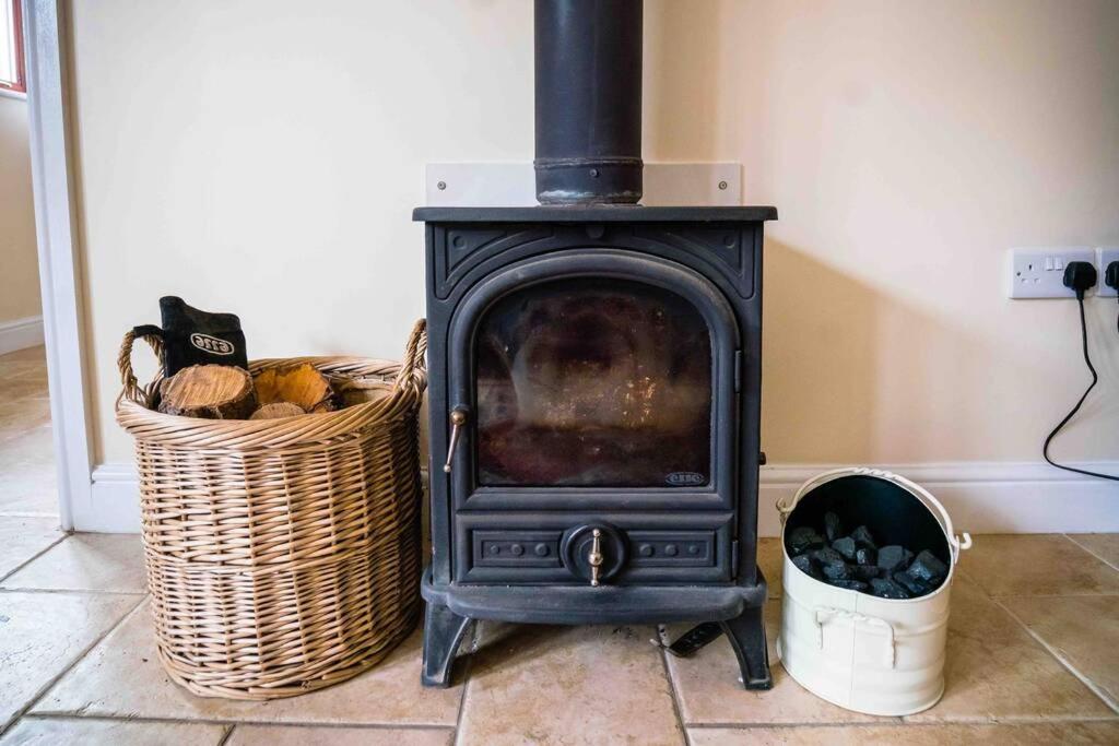 Bwthyn Bach Cozy country retreat view 5