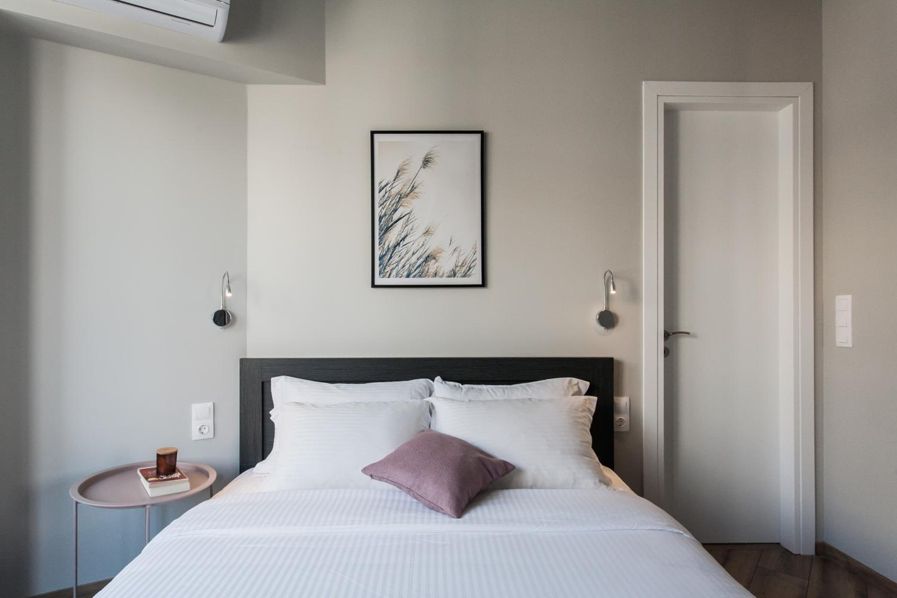 WYZ Athens Apartments by UPSTREET