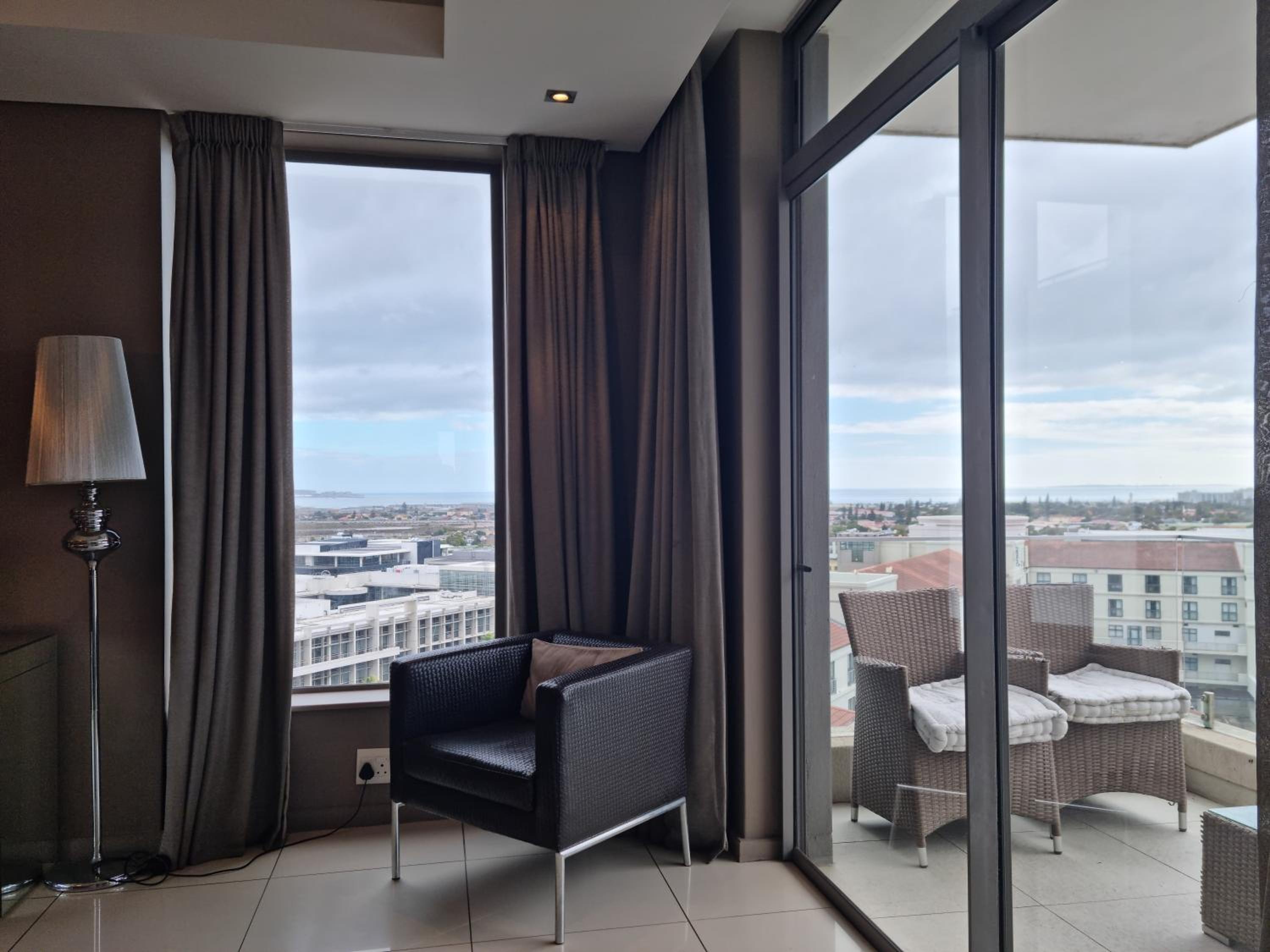 Photo 145 sur 199 de The Residences at Crystal Towers