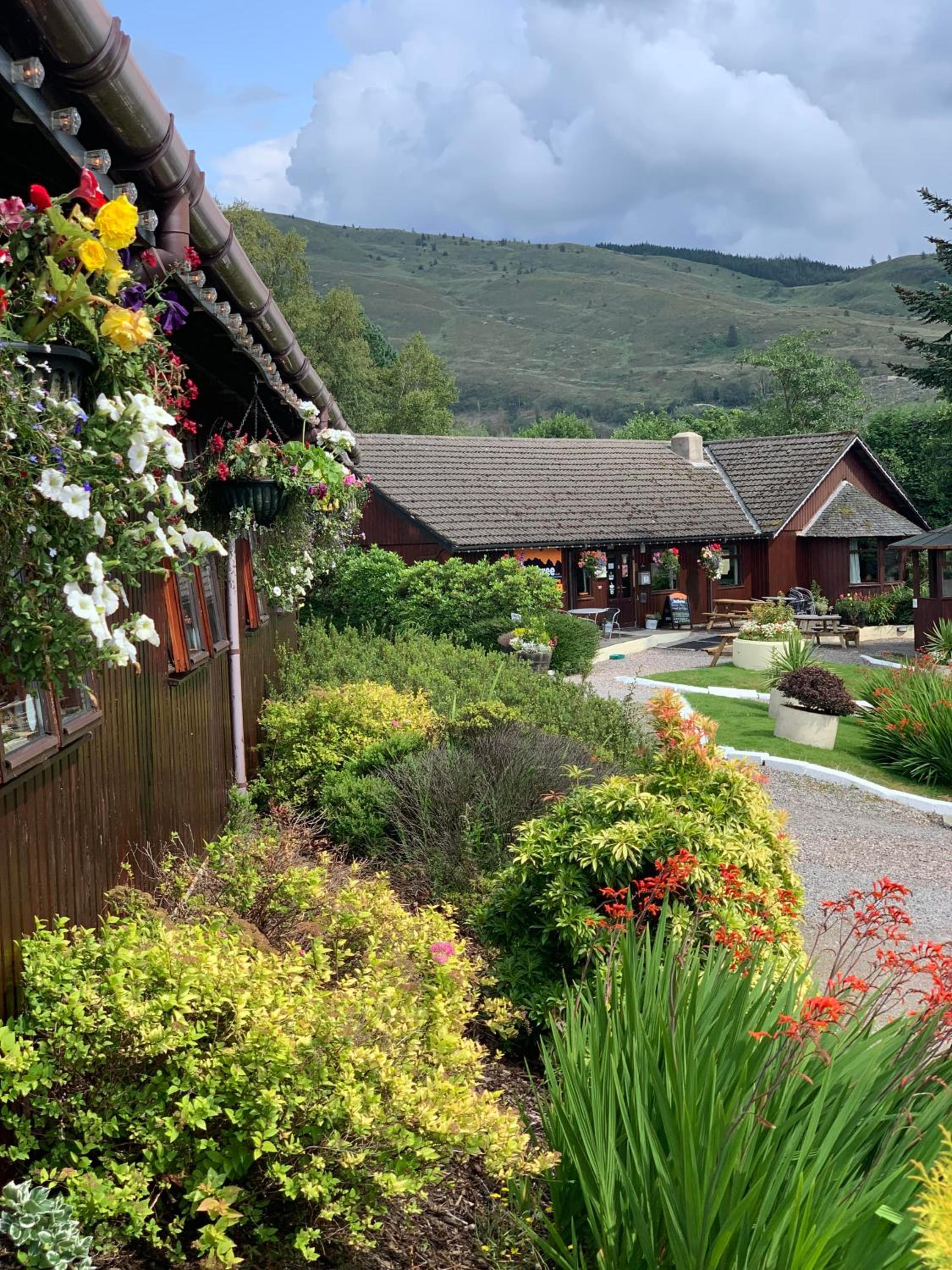 Hotel Roam West - Image 1