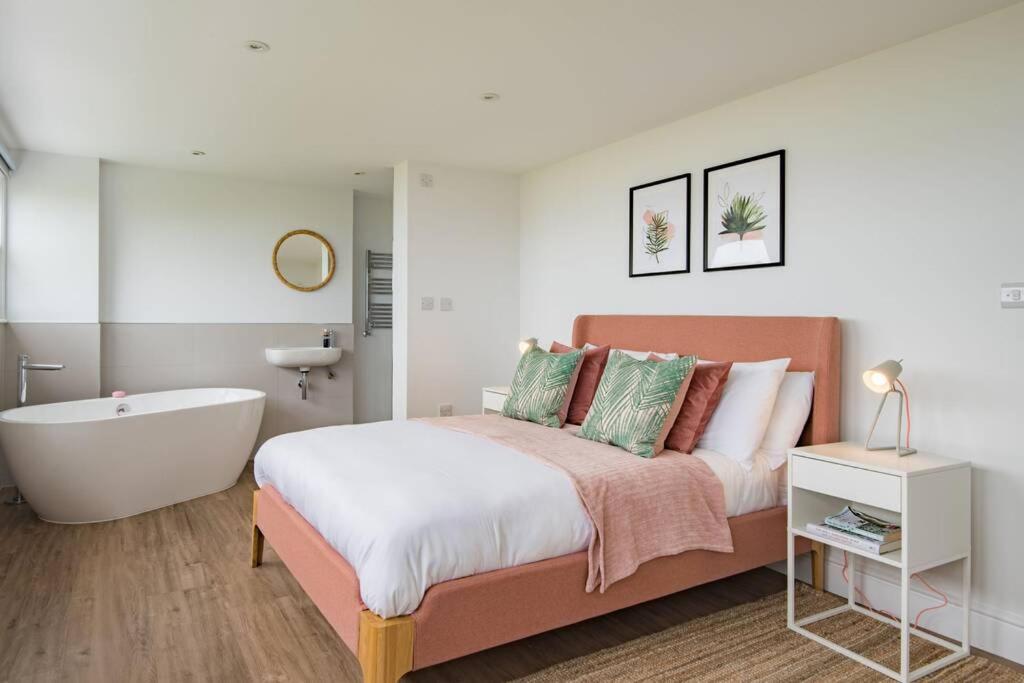 The Lookout - Stunning sea view apartment view 3