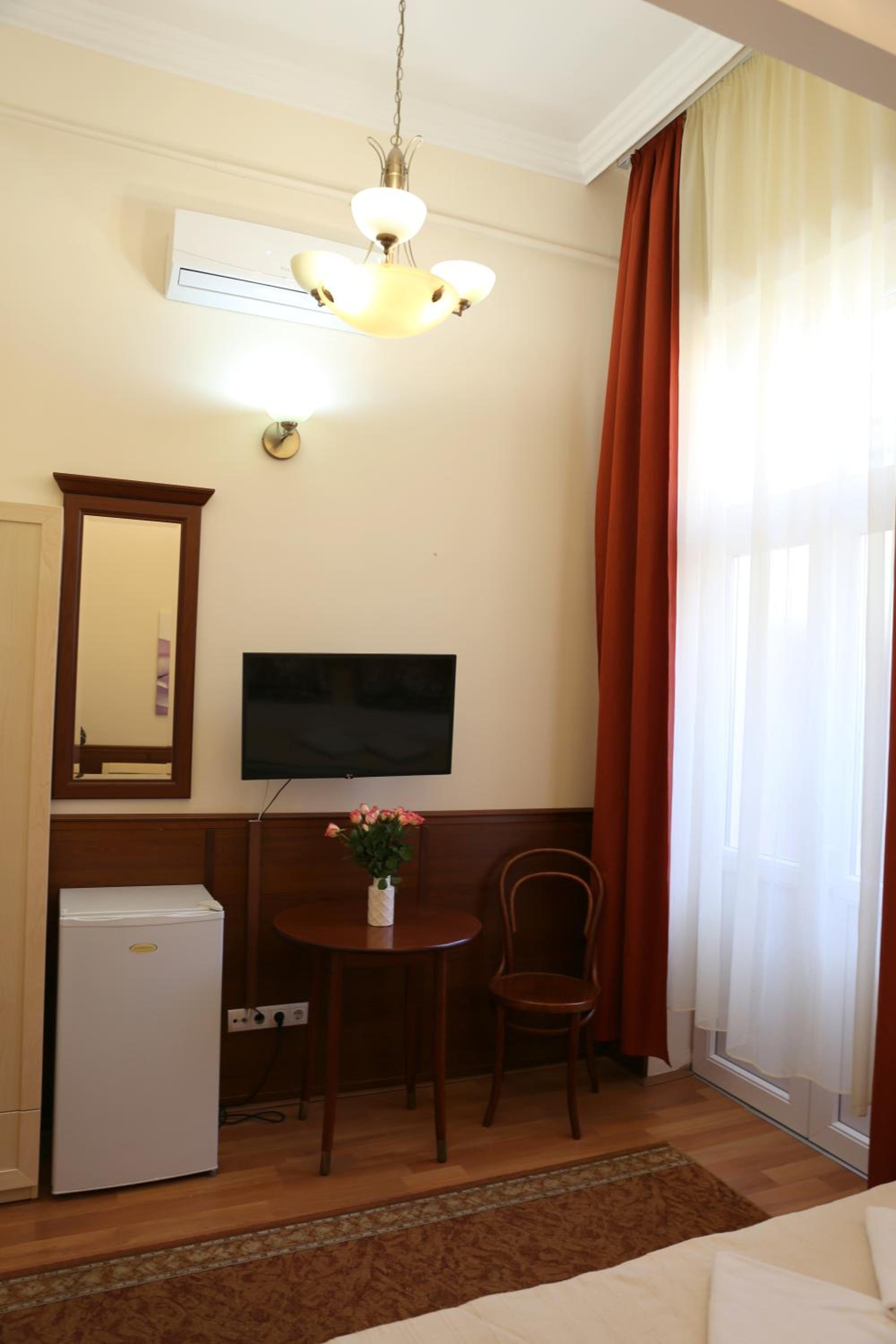 Photo 32